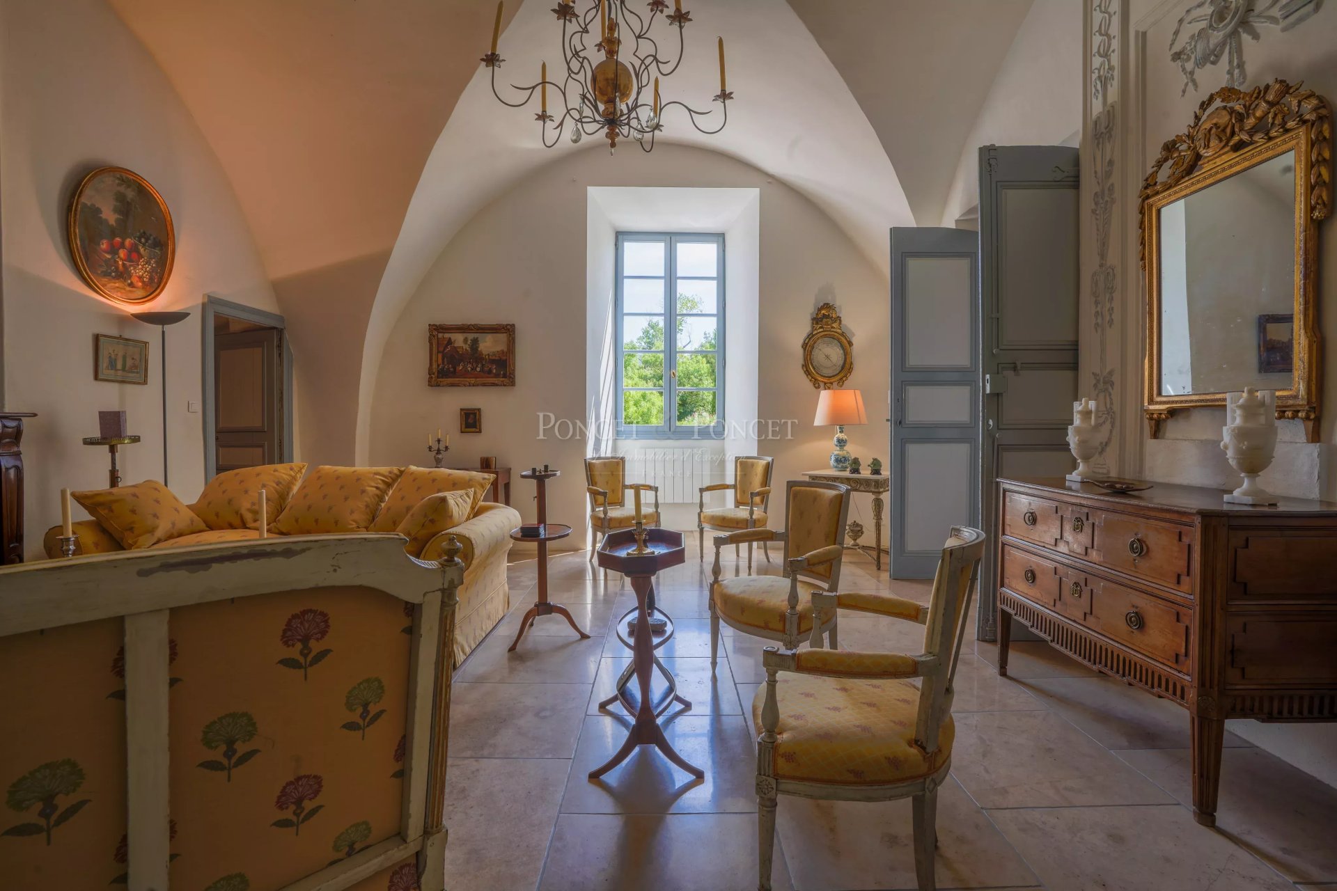 8 Bedroom Chateau's Image 8