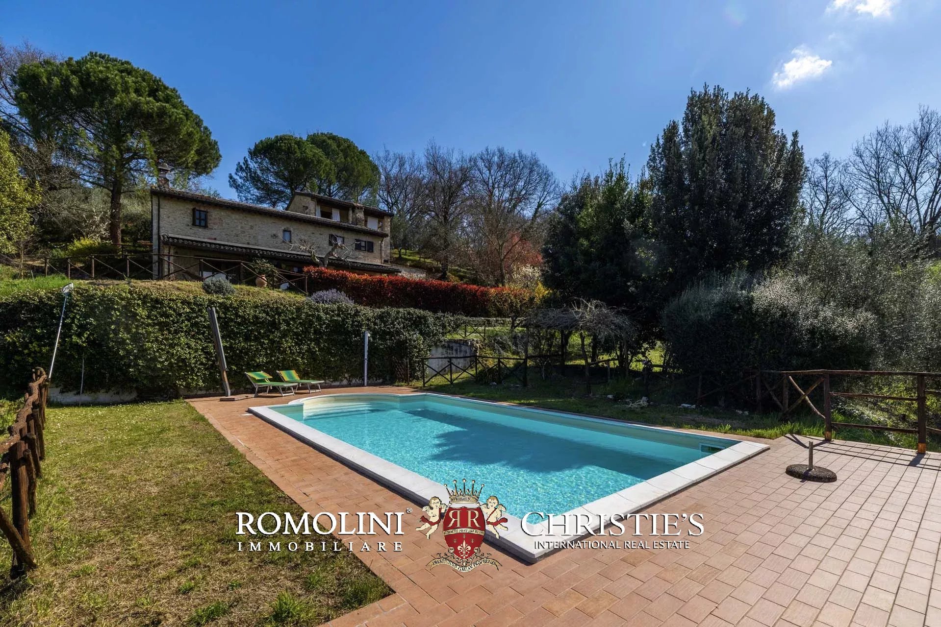 6 Bedroom Villa/Townhouse's Image 12