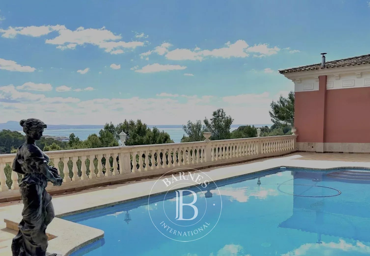 Spacious Sea-View Villa for Long-Term Rental in Castillo de Bendinat