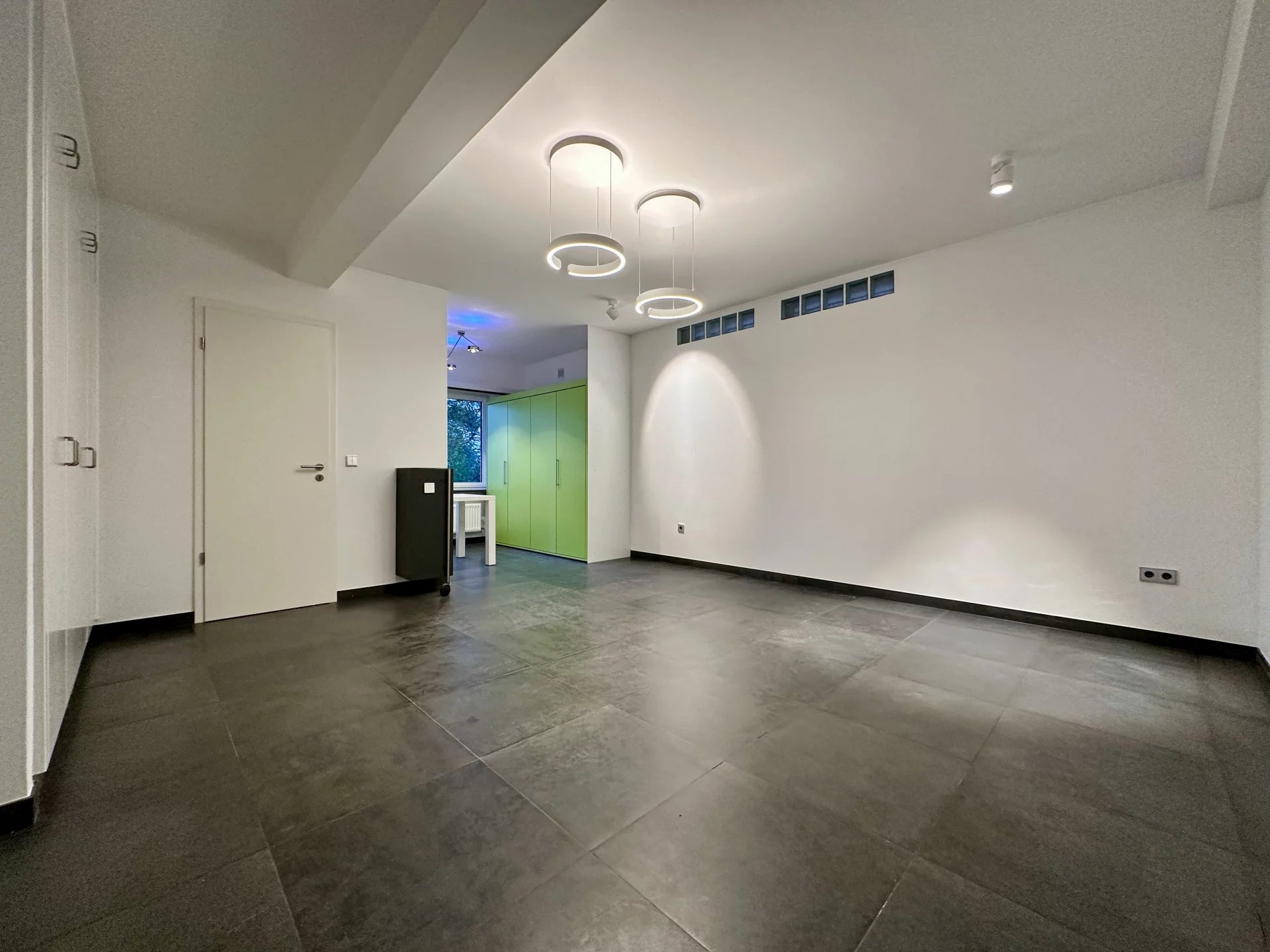 Espace de bureau dans un endroit calme à Belair