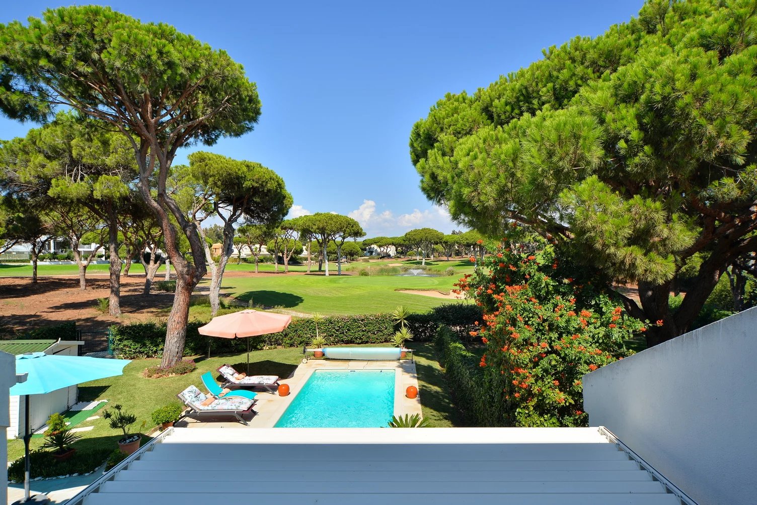 Elégante villa sur Vilamoura avec piscine privée et vue sur golf, v2+1