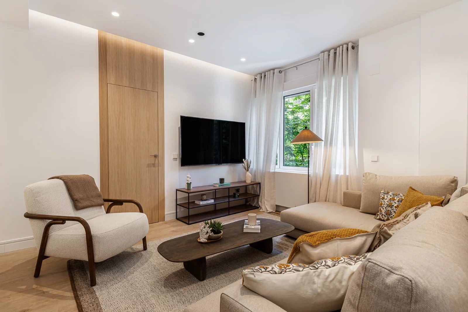 Modern 3-Bedroom Apartment in Chamberí Arapiles