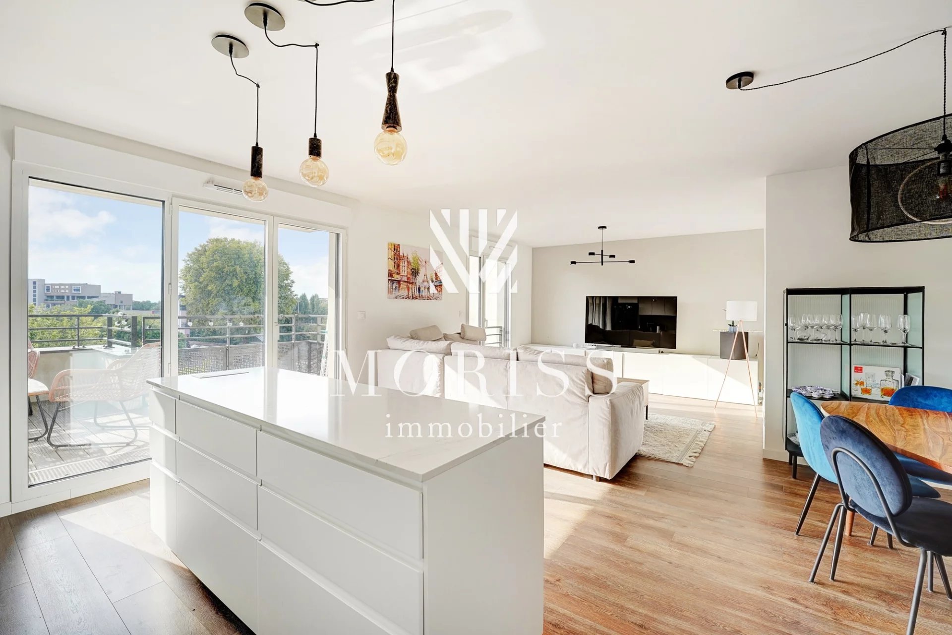 Appartement 4 pièces - Image Array