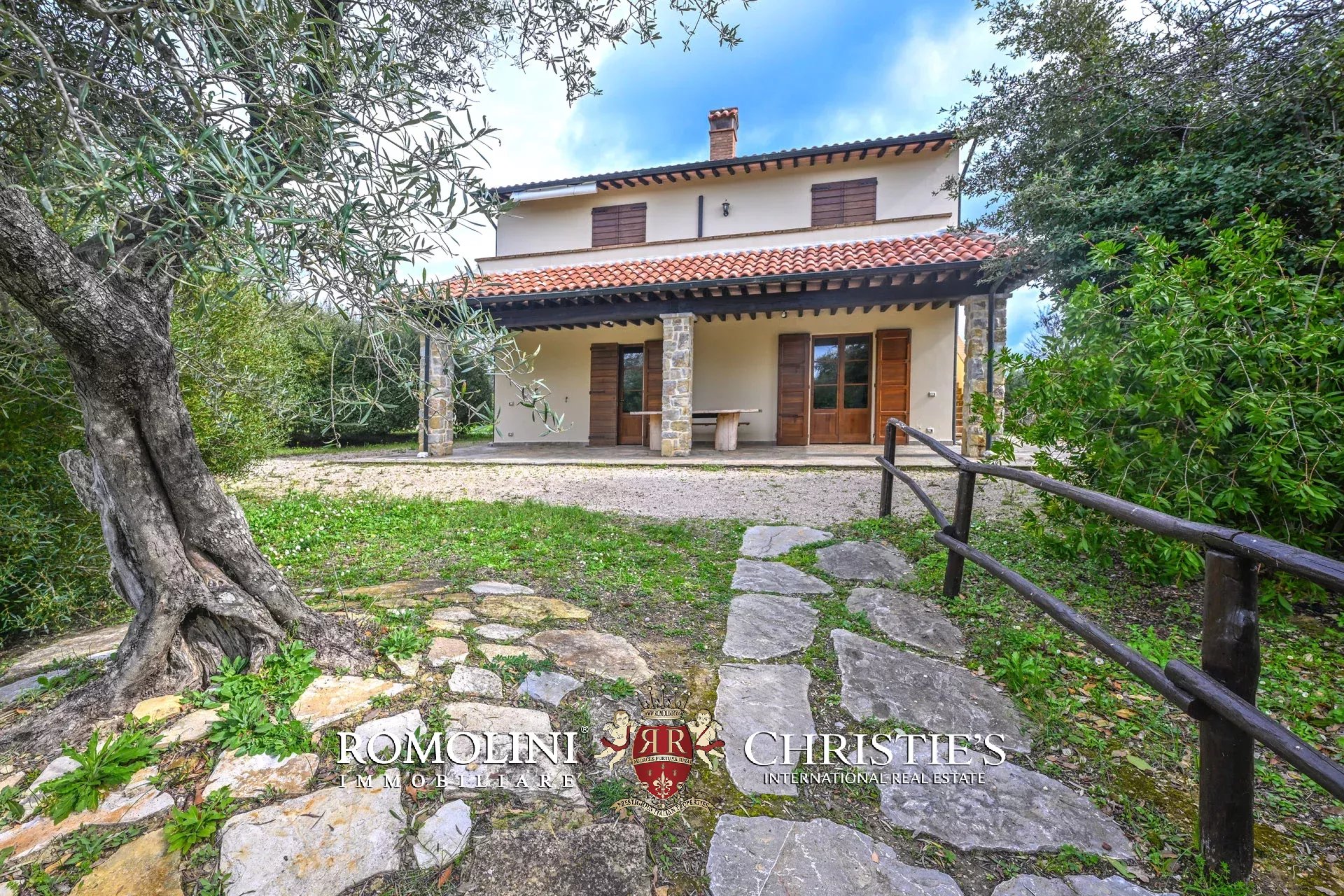 4 Bedroom Vineyard's Image 13