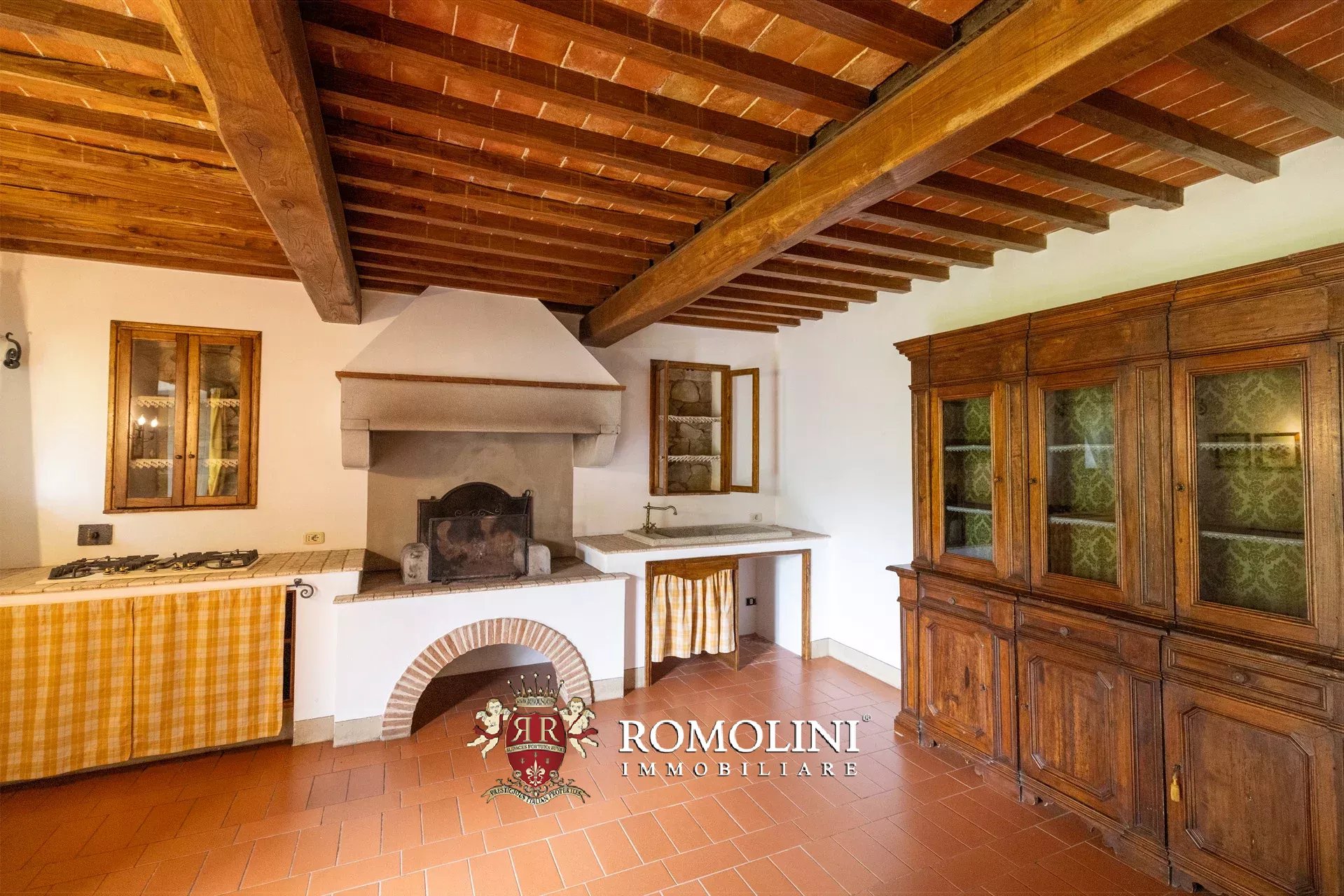 6 Bedroom Villa/Townhouse's Image 48