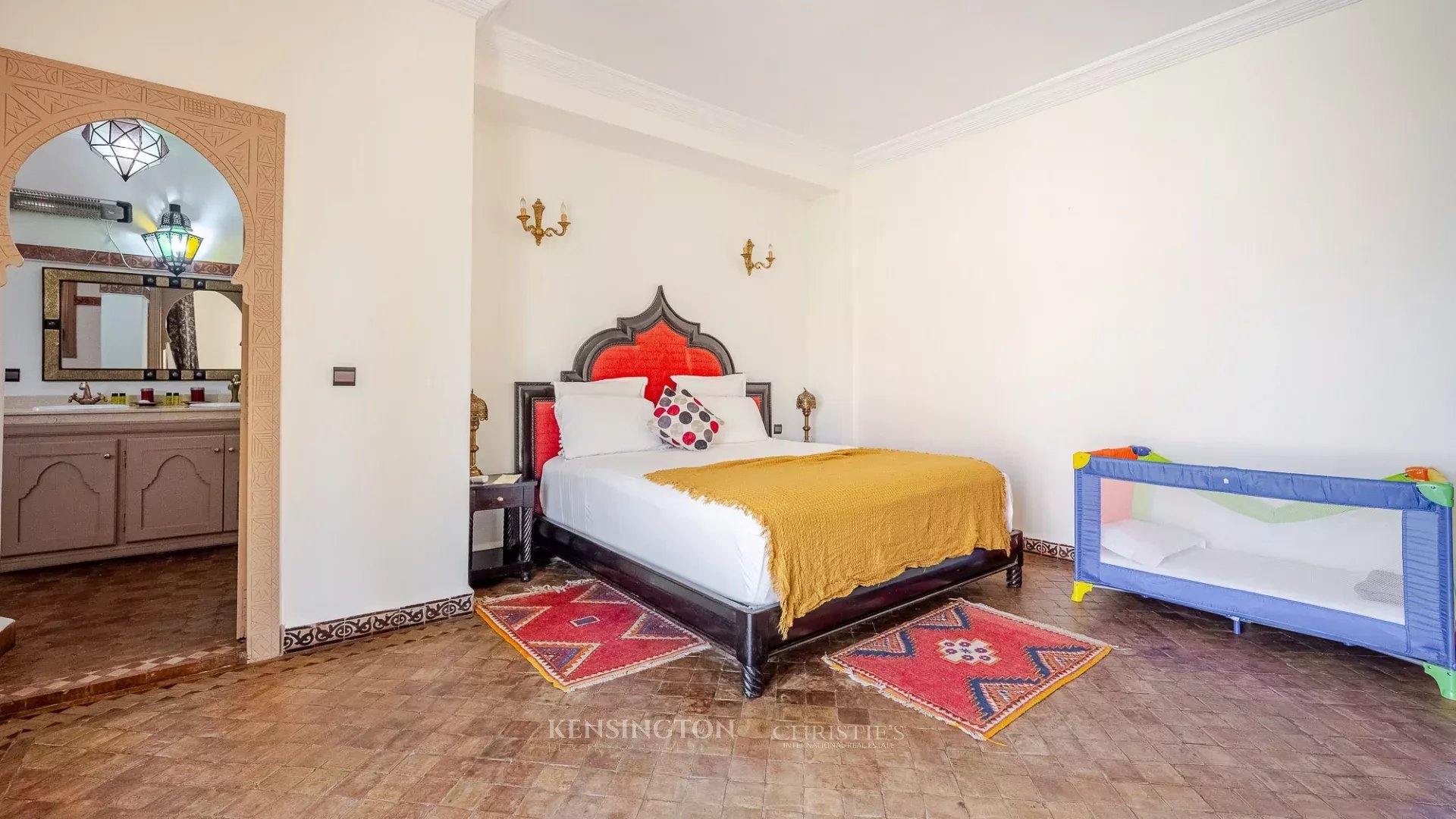 4 Bedroom Villa/Townhouse's Image 23
