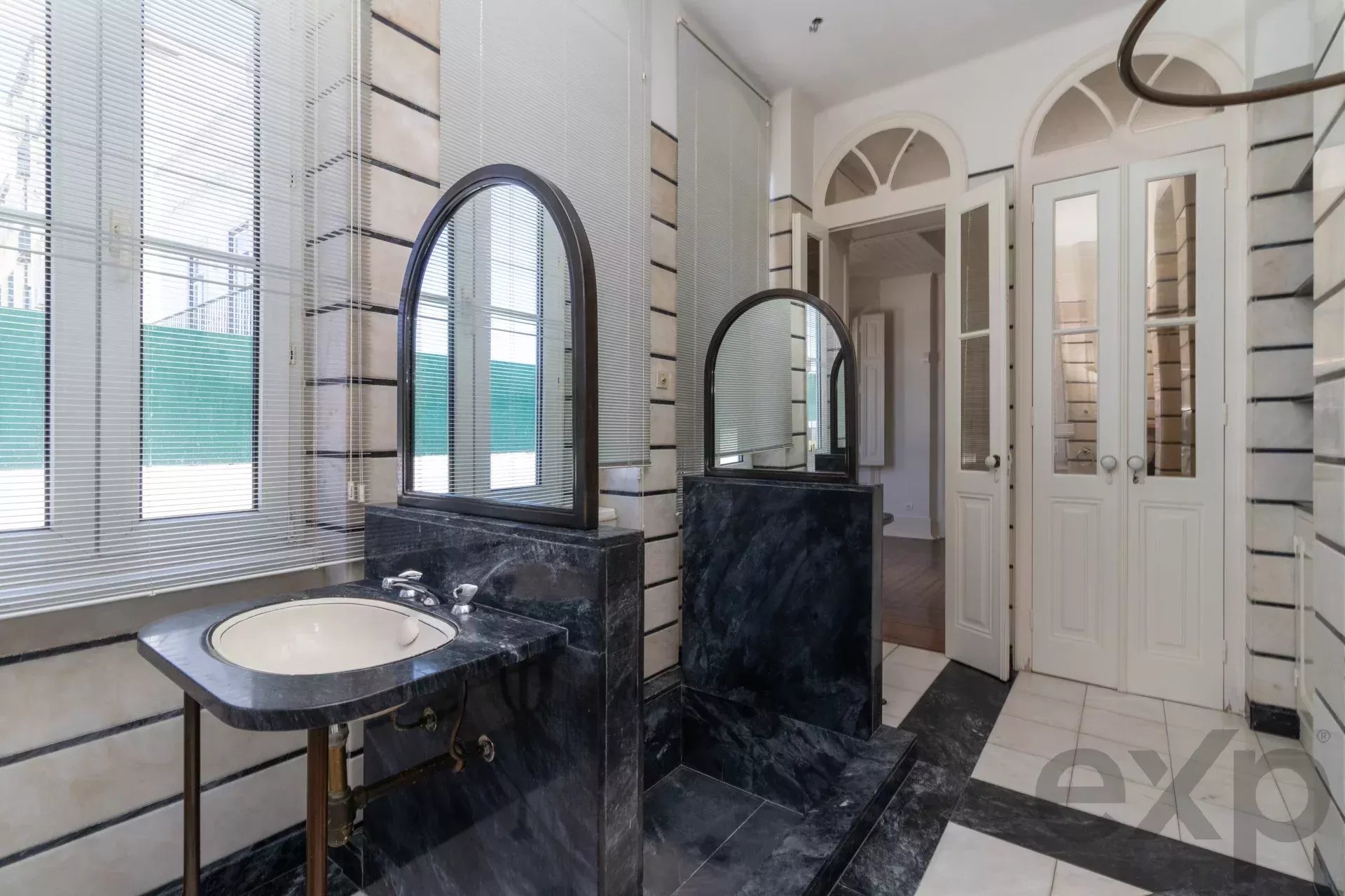 A 1909 Masterpiece: The Crown of Lisbon’s Hills 86119022 image 40