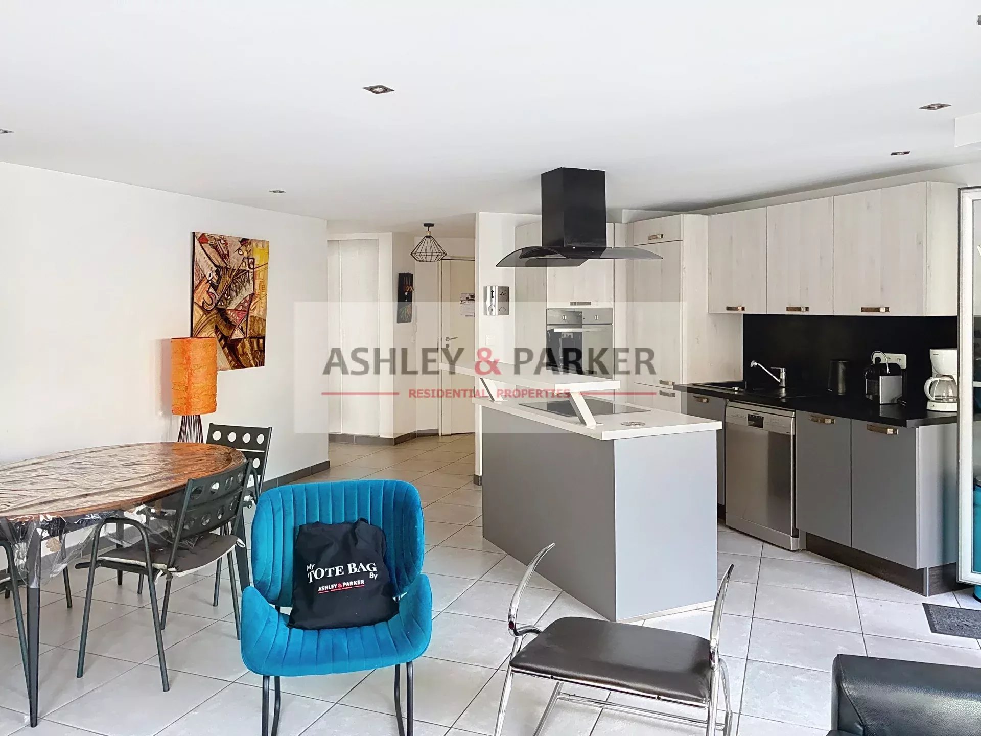 4-ROOM APARTMENT