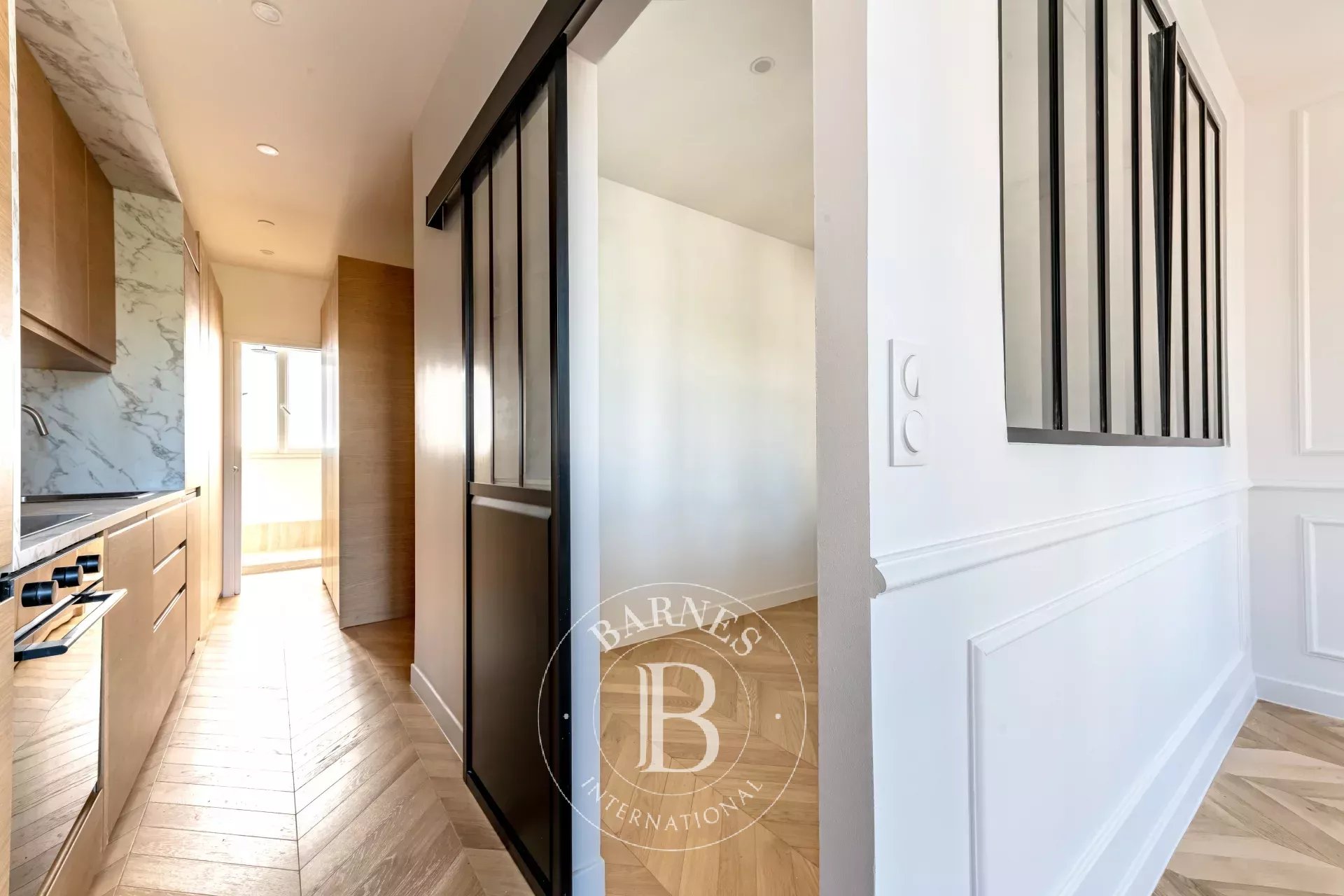 Daire Paris 8ème - picture 5