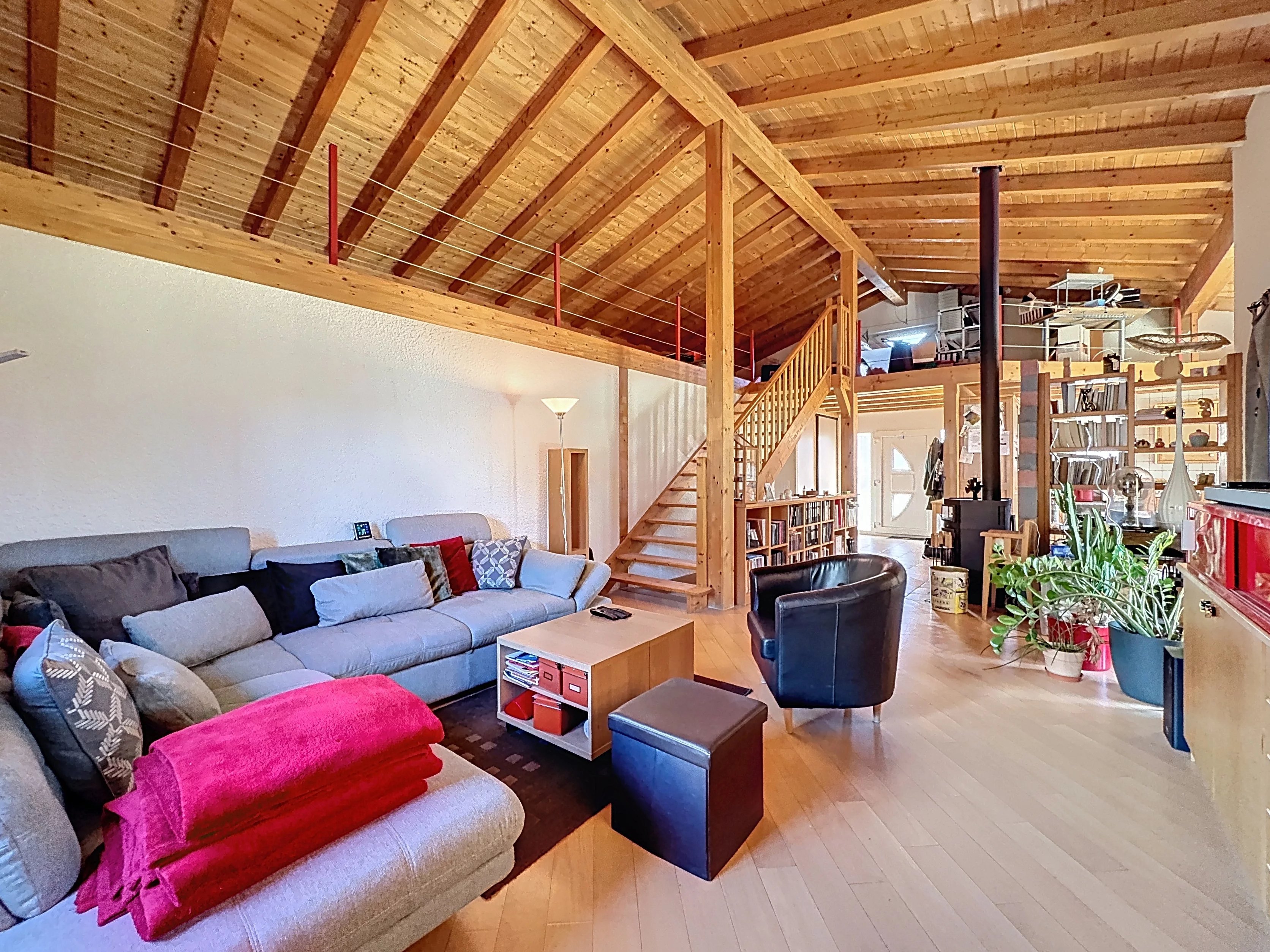 Spacieuse villa au calme, terrasse et jacuzzi