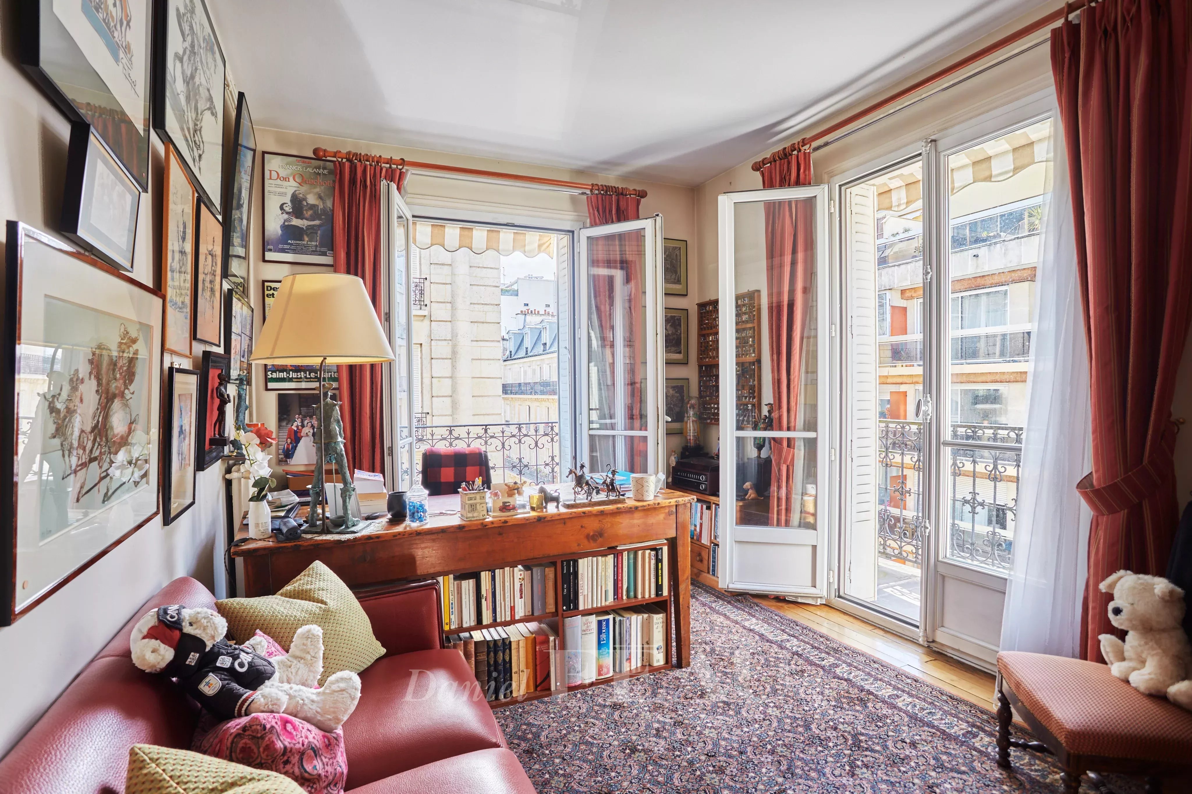 Sale Apartment Paris 16th