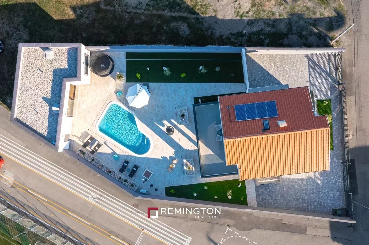 4 Bedroom Villa/Townhouse's Image 25