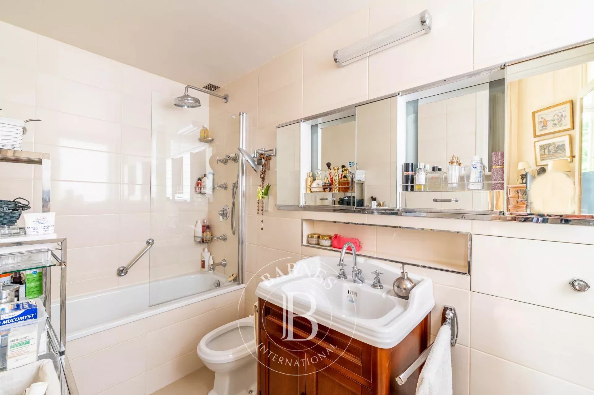 Konak Neuilly-sur-Seine - picture 26 title=