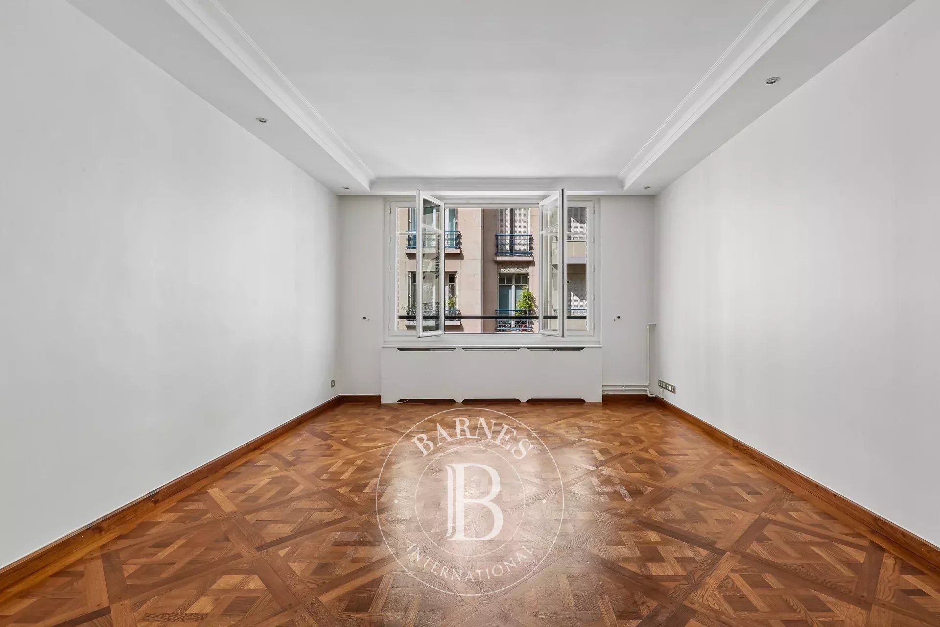 Appartement Paris 75007  -  ref 87155371 (picture 1)