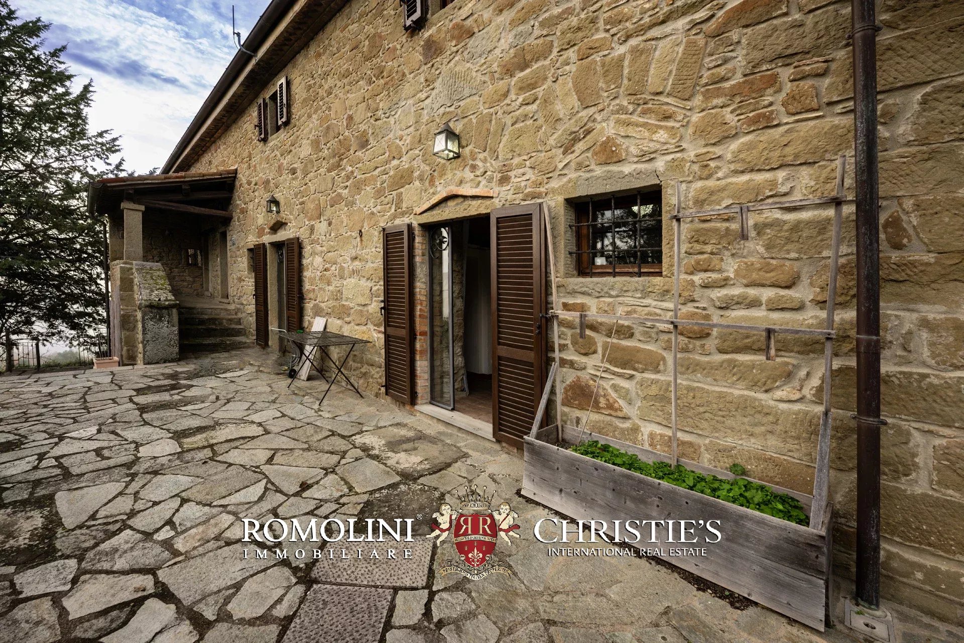 11 Bedroom Villa/Townhouse's Image 80
