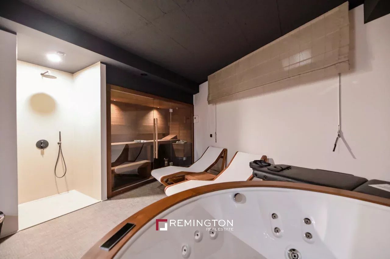 5 Bedroom Villa/Townhouse's Image 32