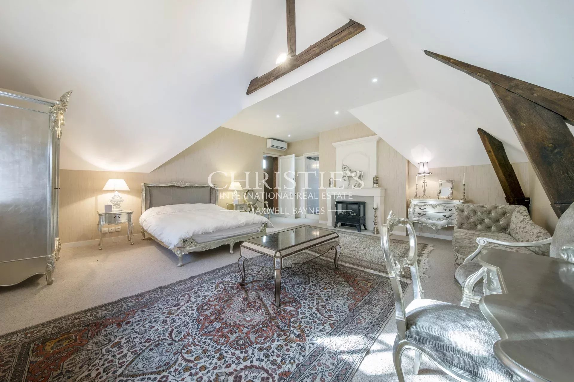 11 Bedroom Chateau's Image 22