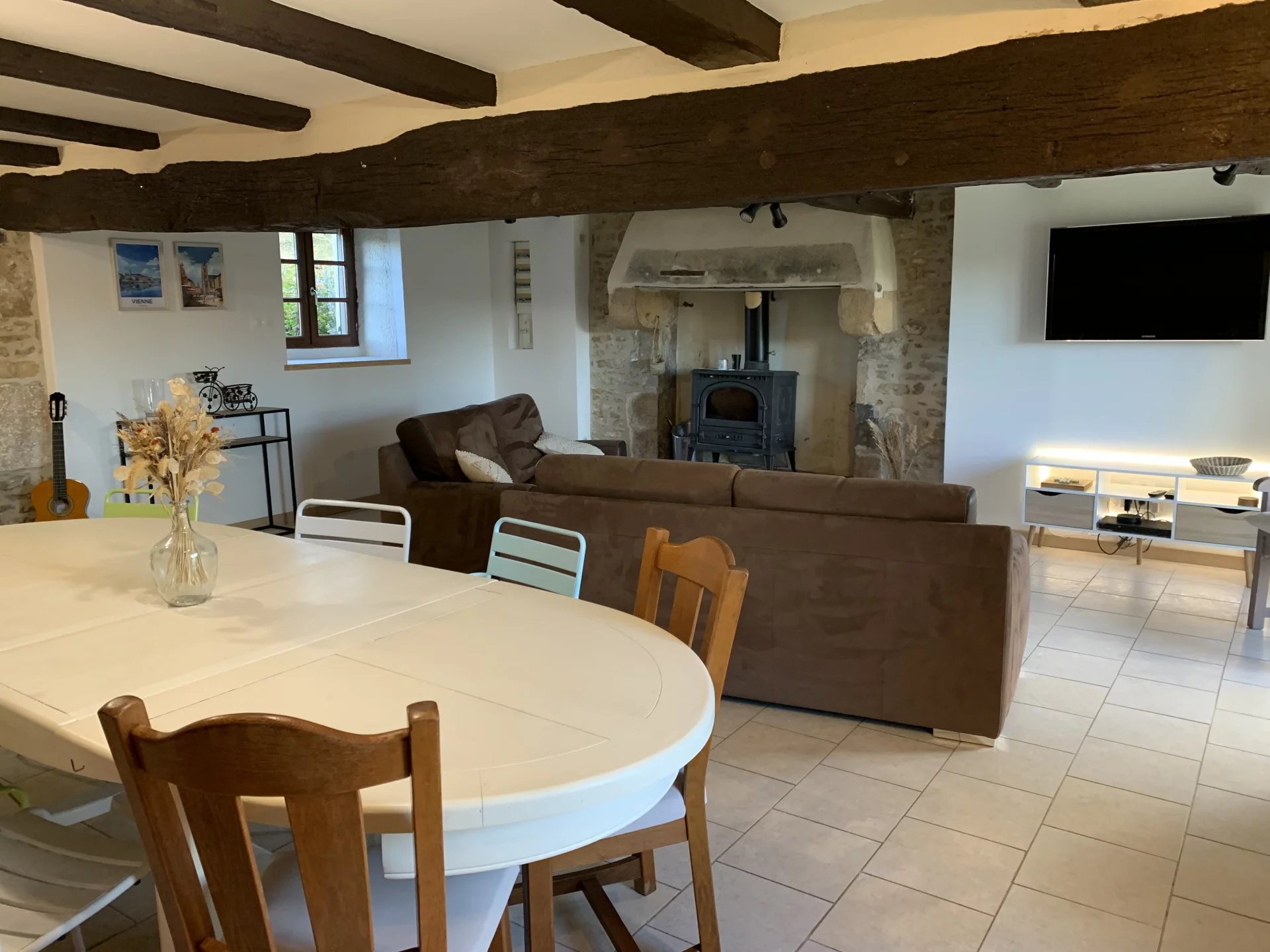 House in Mauprevoir - Image 4