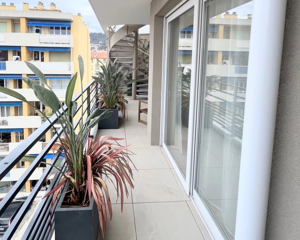 Apartment for sale in Nice — Luxury Prime Port Nice Duplex for sale with Rooftop
