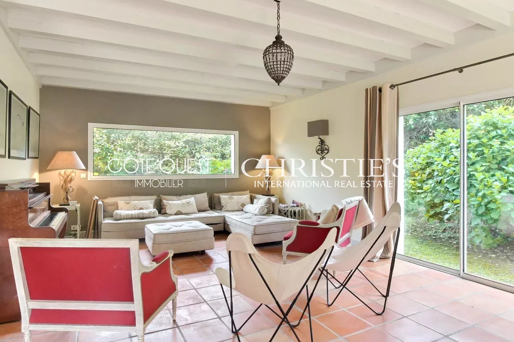 4 Bedroom Villa/Townhouse's Image 3