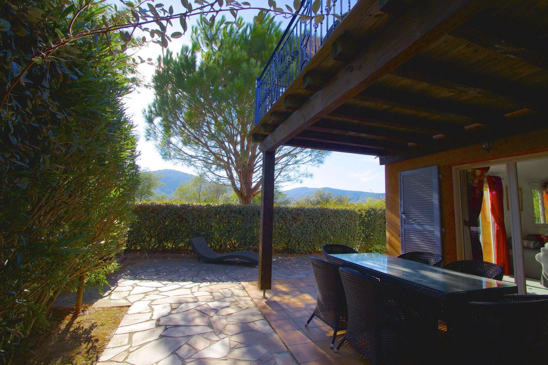 Roquebrune/s Argens, Villa -4 bedrooms -90m2- in luxury domaine, with pool & tennis