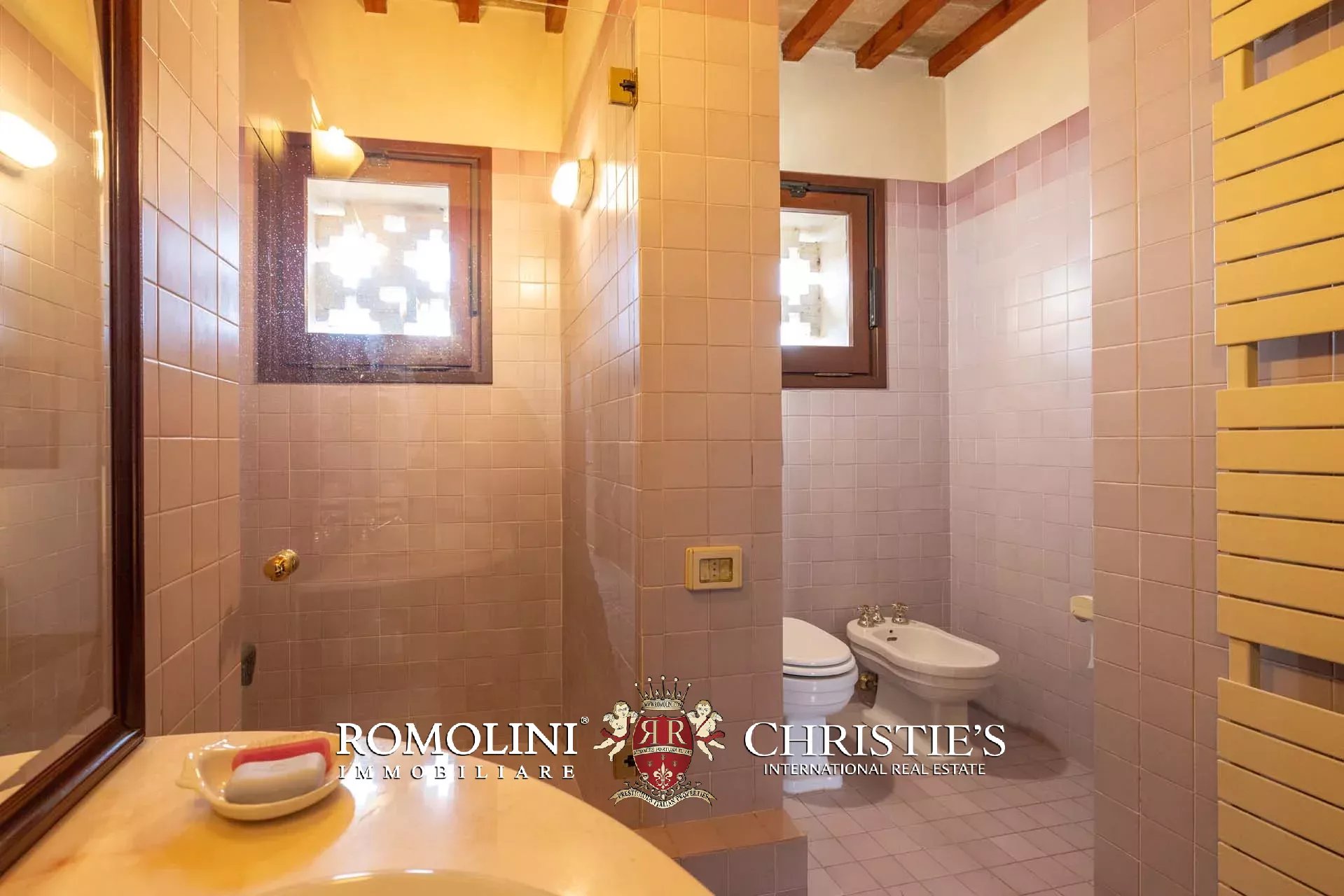 19 Bedroom Villa/Townhouse's Image 38
