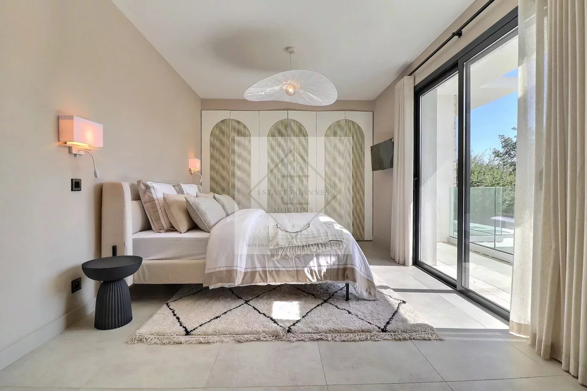 Villa Contemporaine – Quartier Très Recherché à Mougins — photo 12