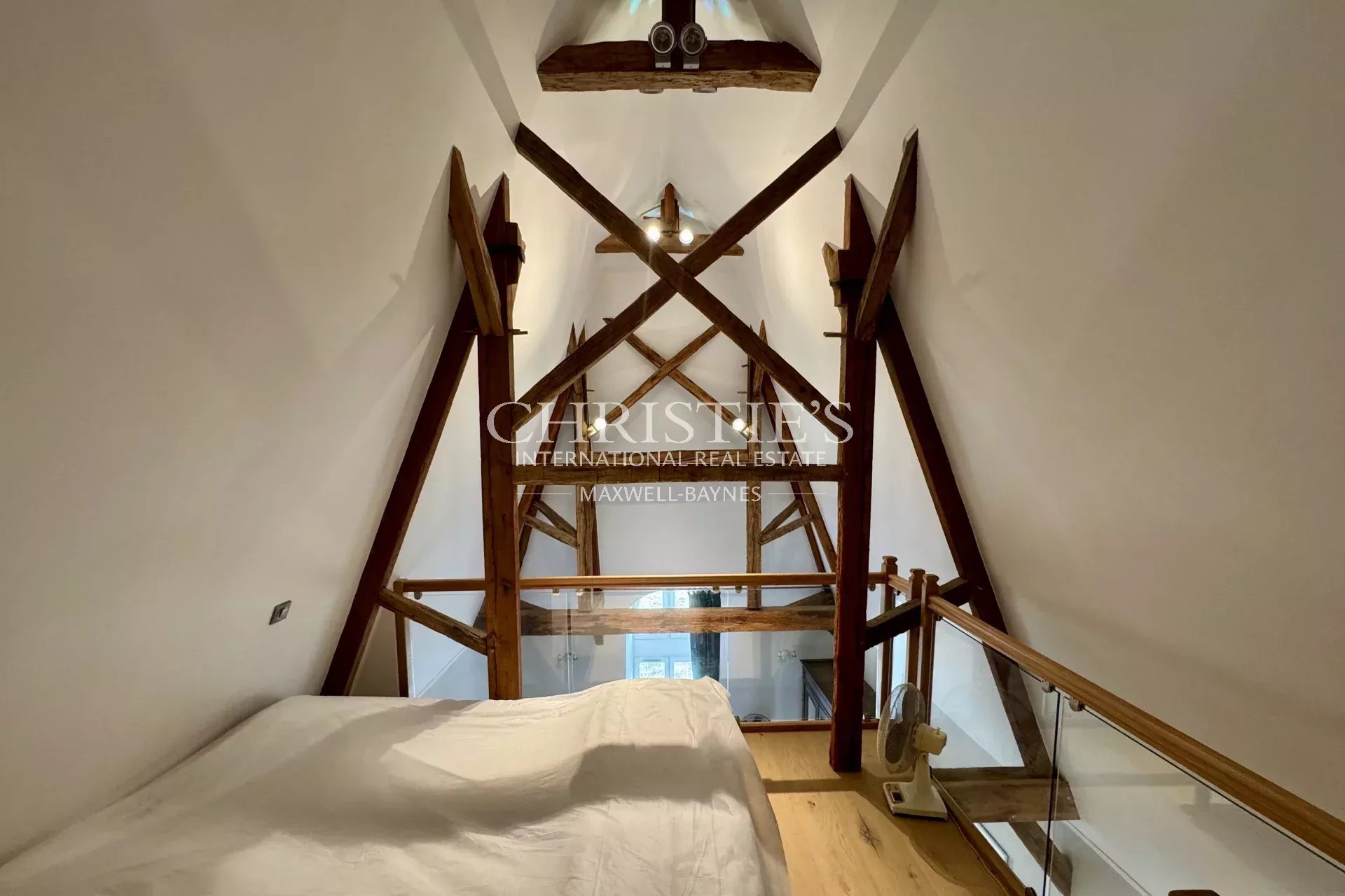10 Bedroom Chateau's Image 35