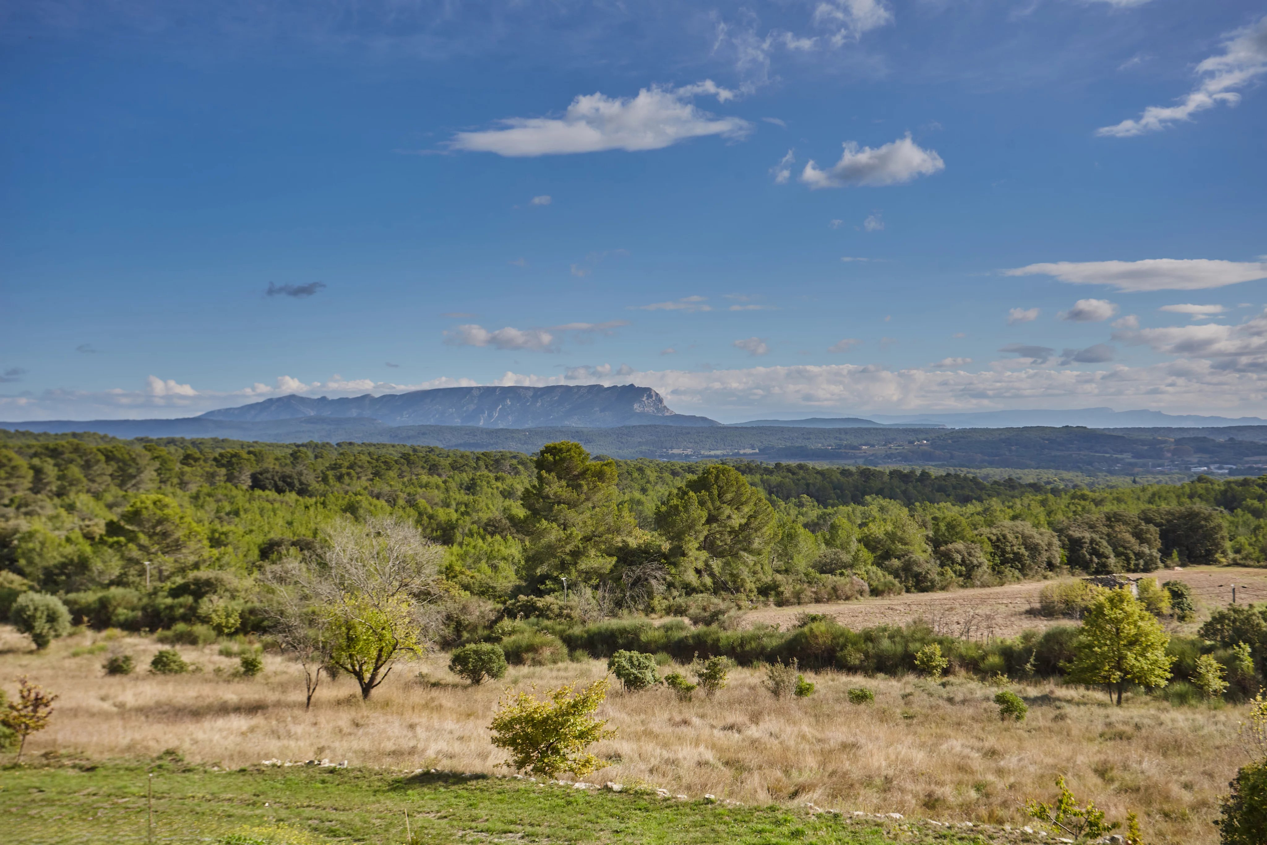 Aix en Provence - Propriété sur 4,5 hectares avec vue sur la Sainte Victoire