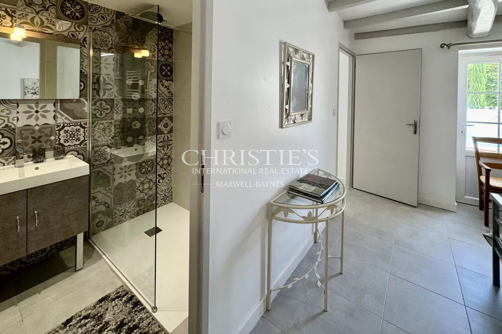 7 Bedroom Villa/Townhouse's Image 43