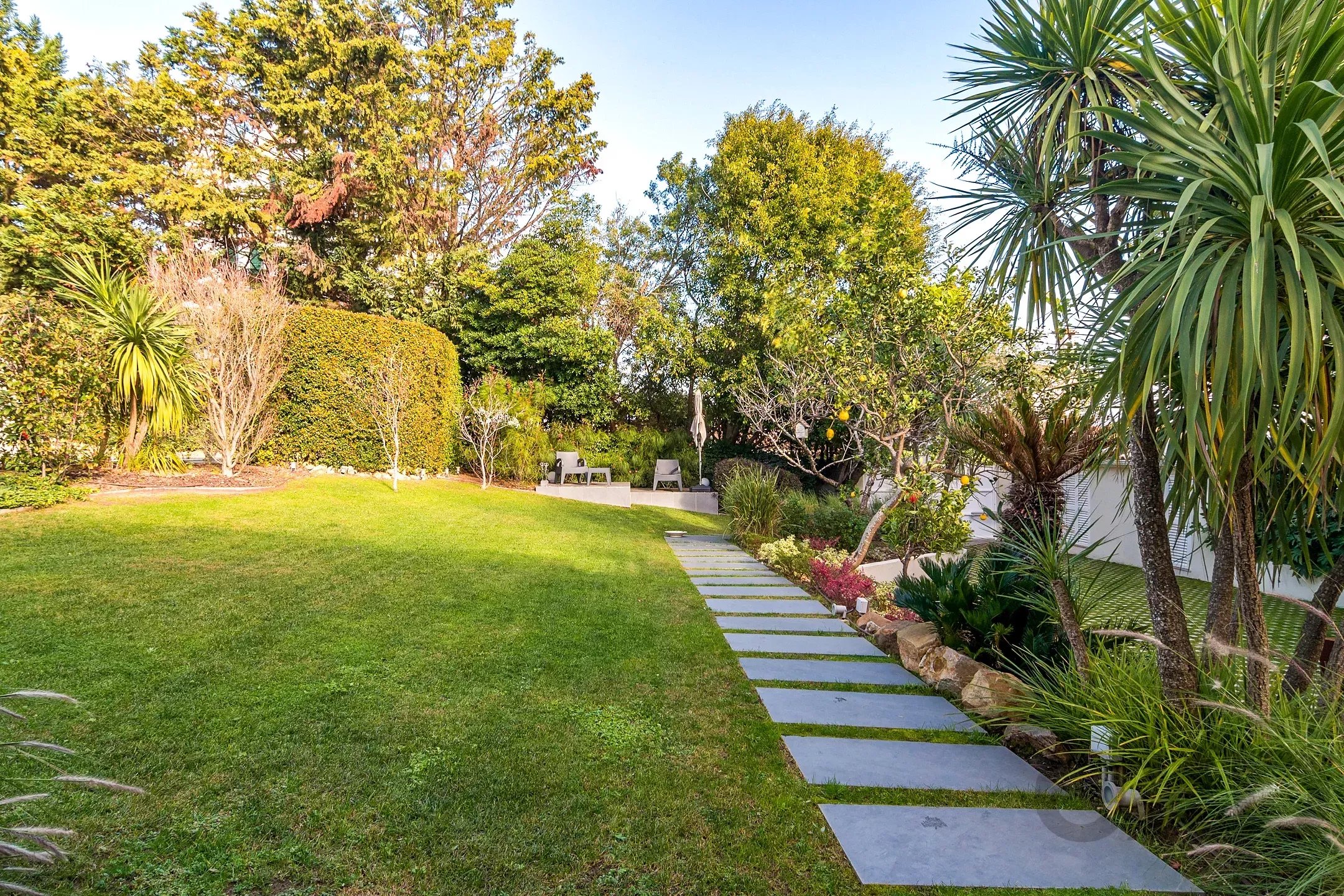 Monte Estoril: Charming 5-bed Villa with large garden and pool 86644506 image 6
