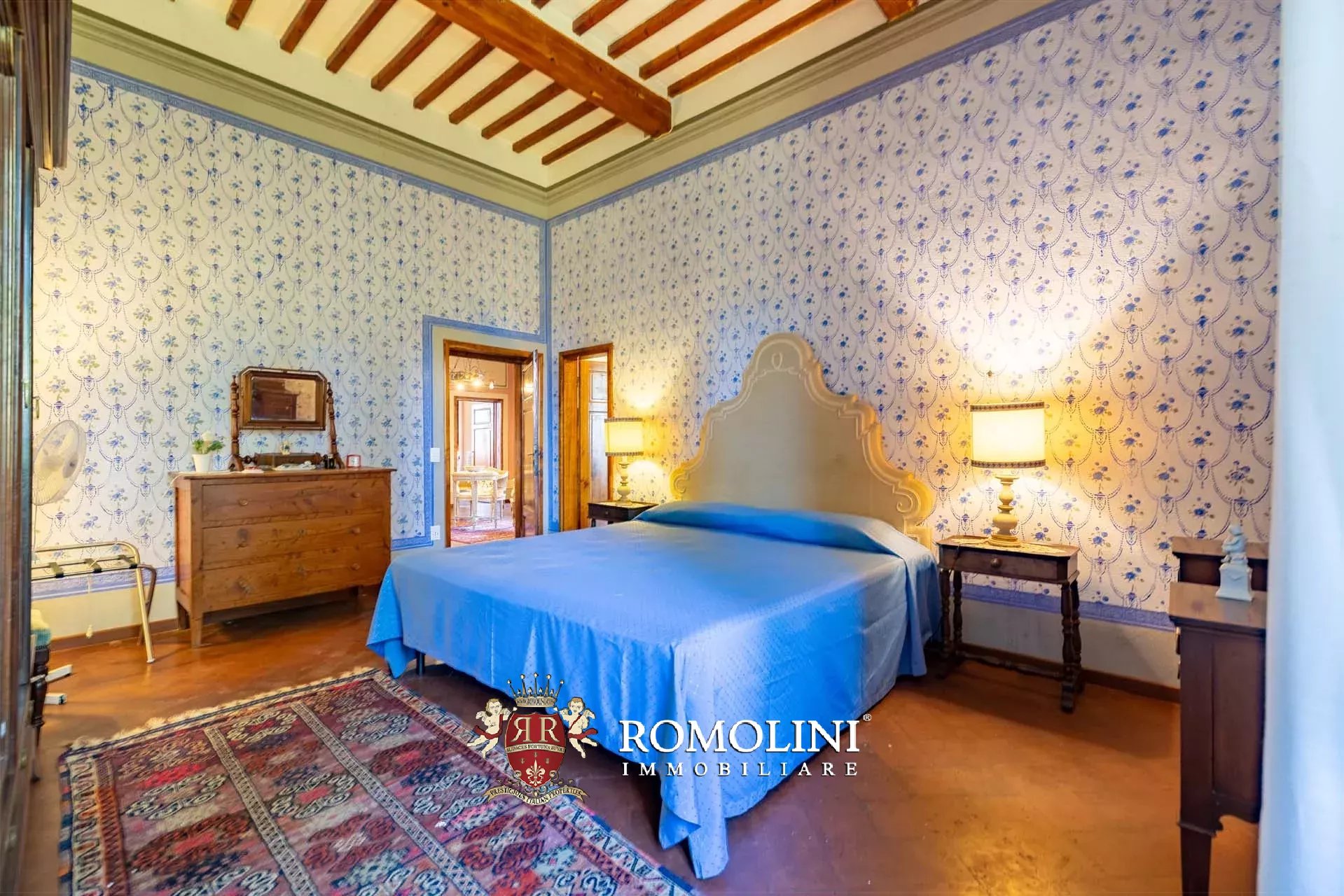30 Bedroom Vineyard's Image 49