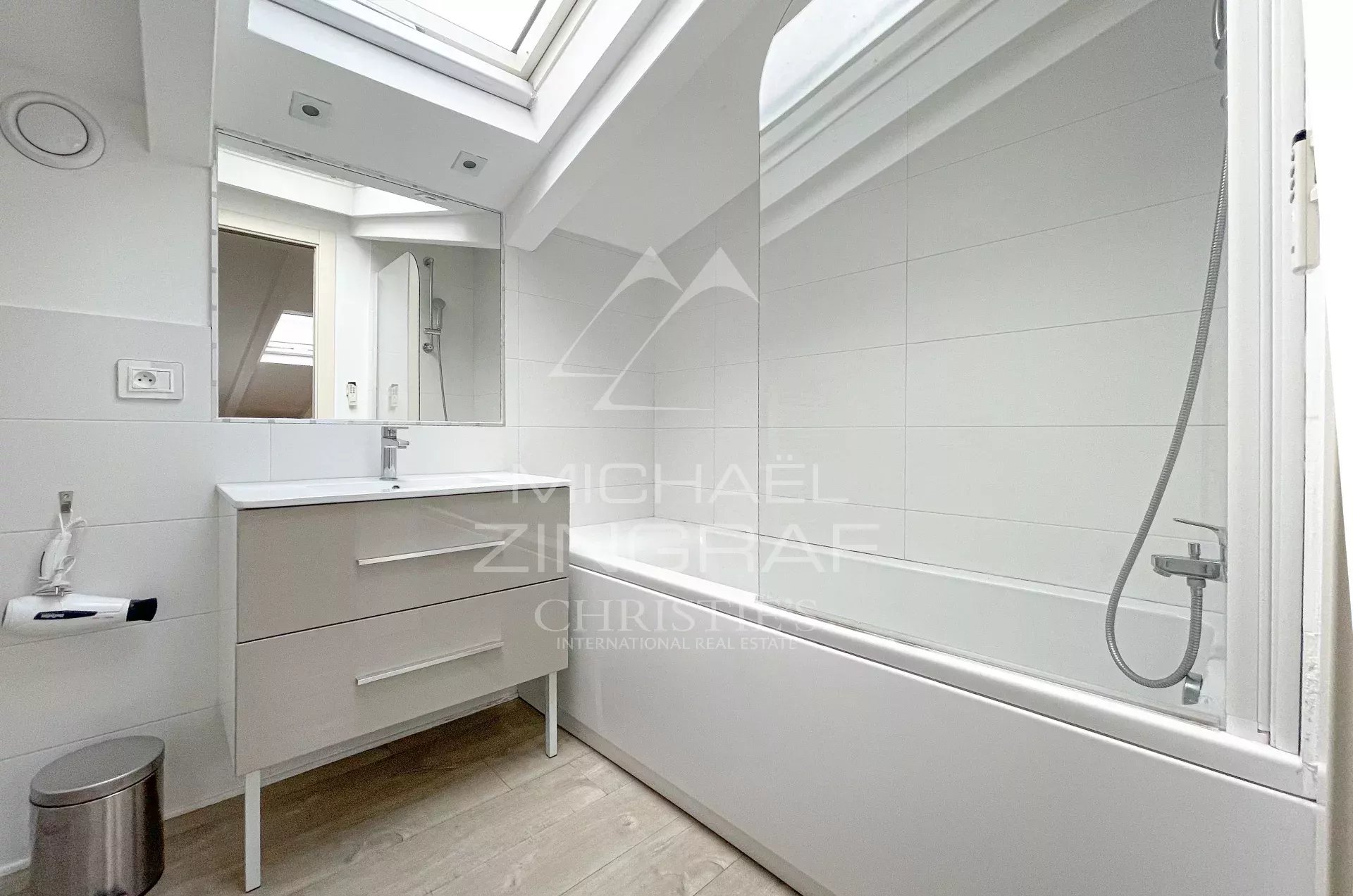 2 Bedroom Apartment/Flat's Image 18