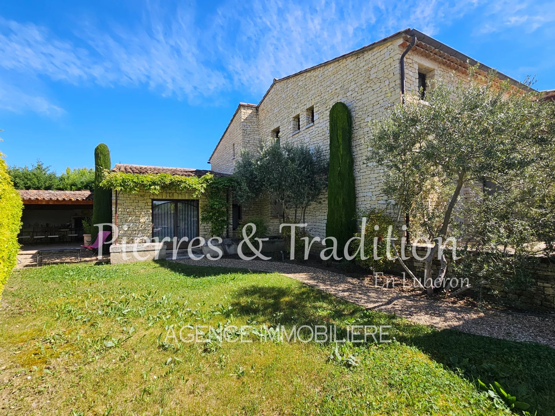 Agence immobilière de Pierres et Tradition en Luberon Apt