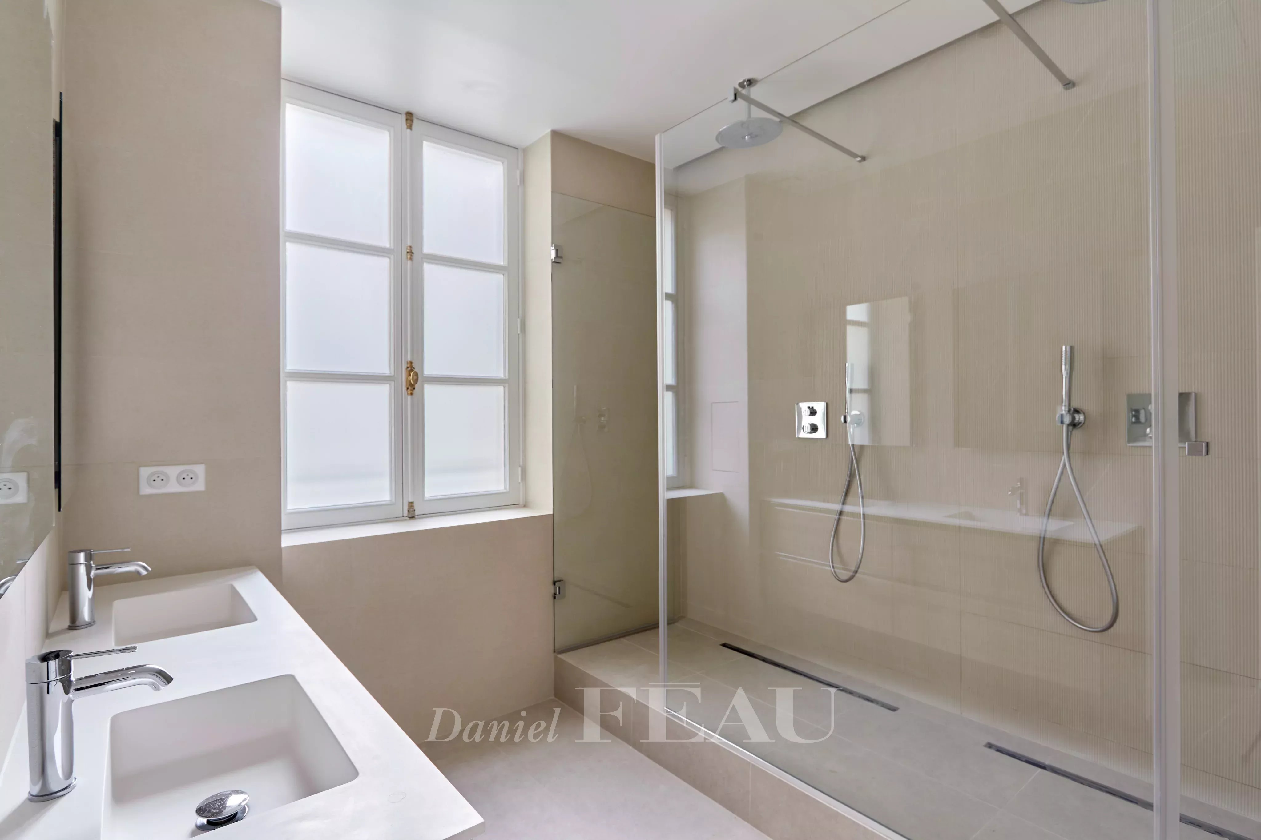 Sale Apartment Paris 6th