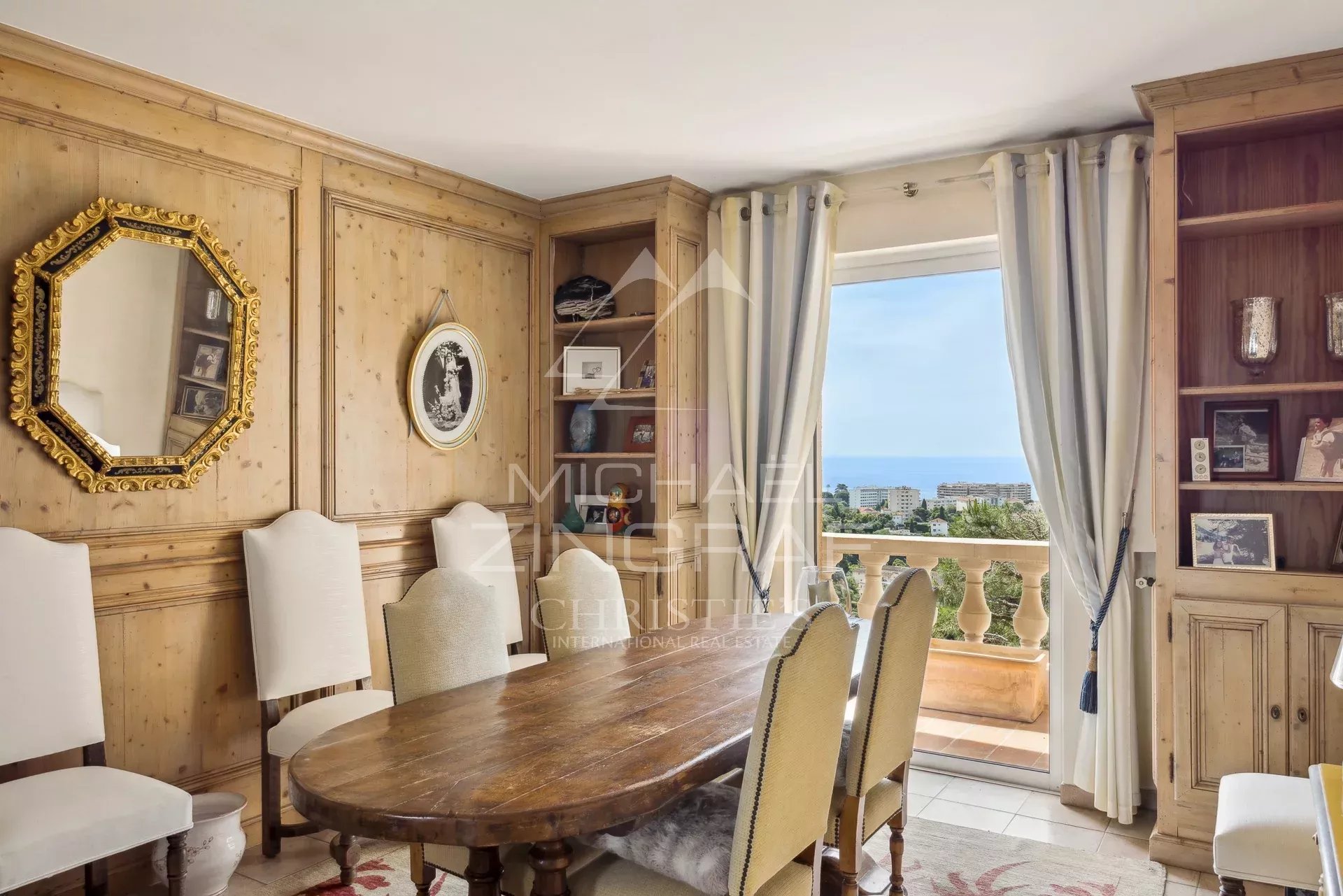6 Bedroom Villa/Townhouse's Image 3