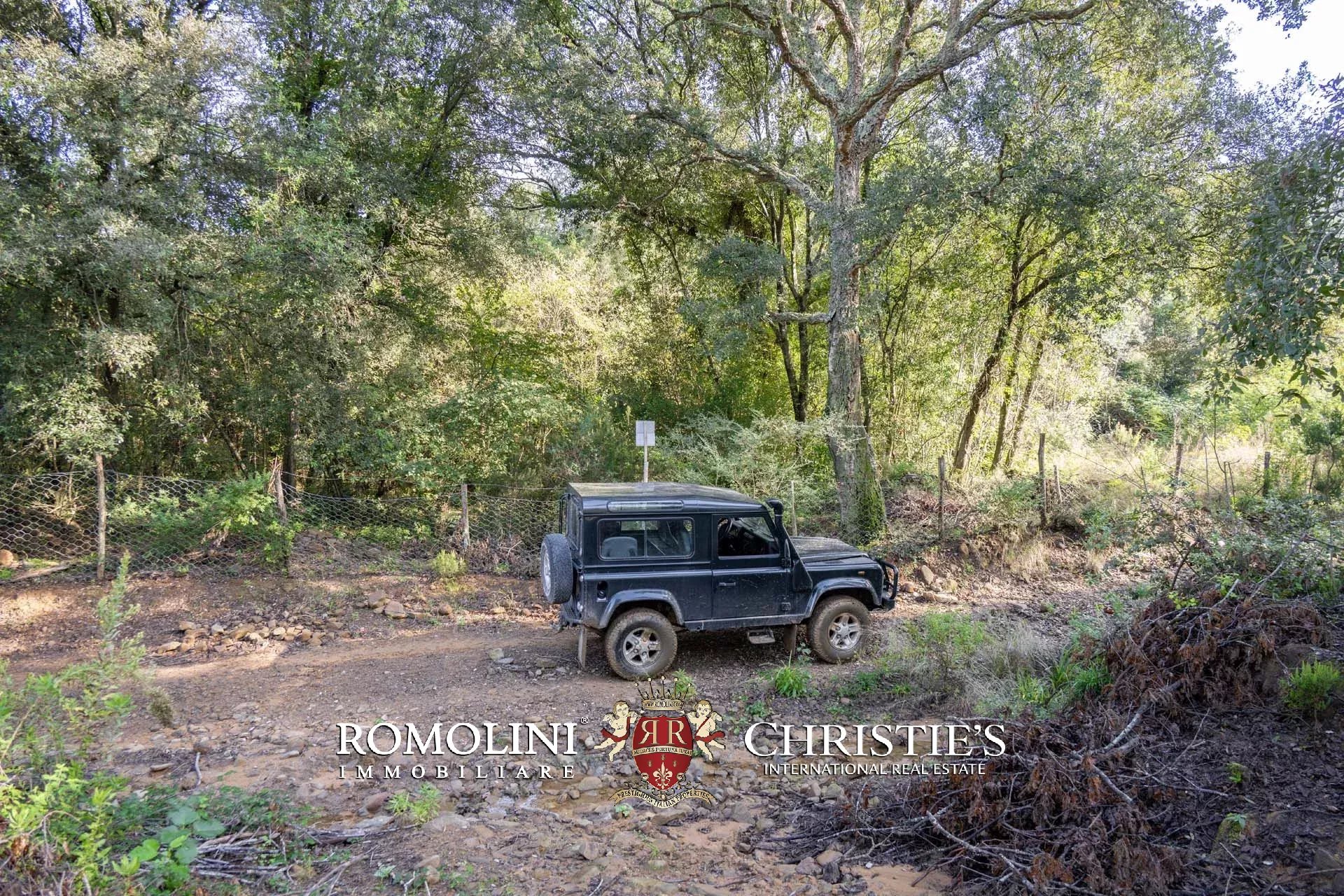 324-HA HUNTING RESERVE WITH DEVELOPMENT PROJECT FOR SALE IN MAREMMA, TUSCAN COAST