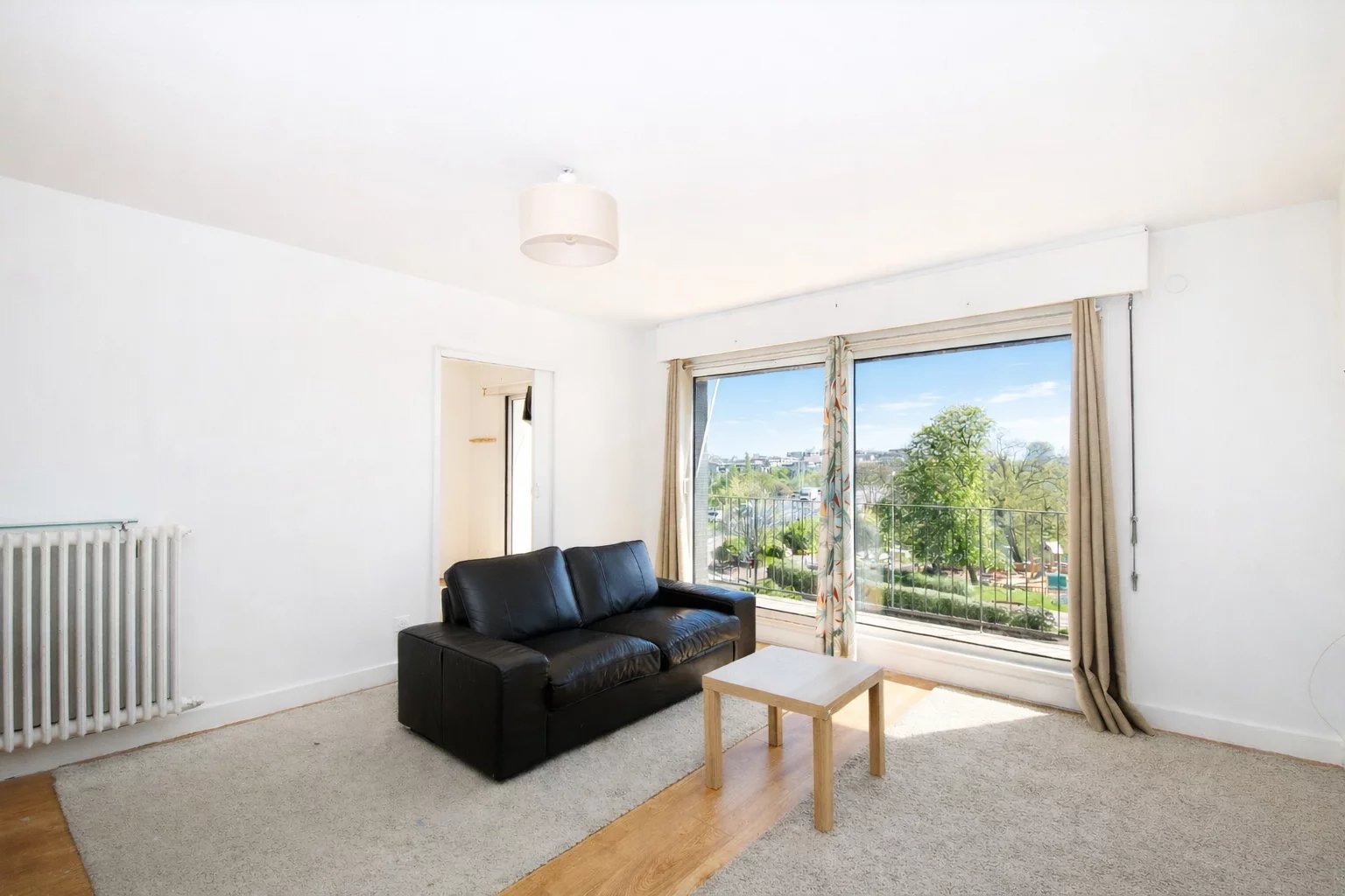 BAS DE CHATOU,  DERNIER ETAGE - APPARTEMENT 4 PIECES  78 M² - 3 CHAMBRES, CAVE - PARKING - 5 MN RER