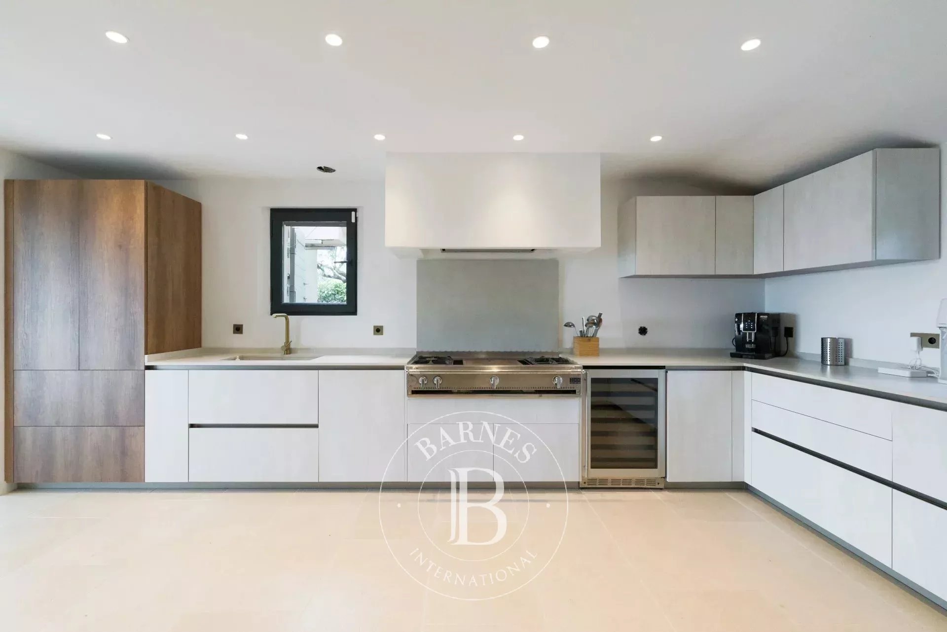 Ev Mougins - picture 5