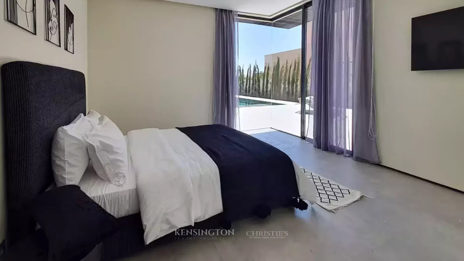 4 Bedroom Villa/Townhouse's Image 9