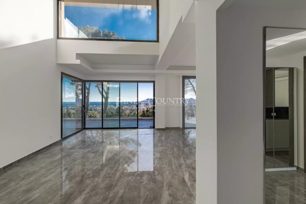 Villa for sale in Mougins with panoramic sea view — photo 2