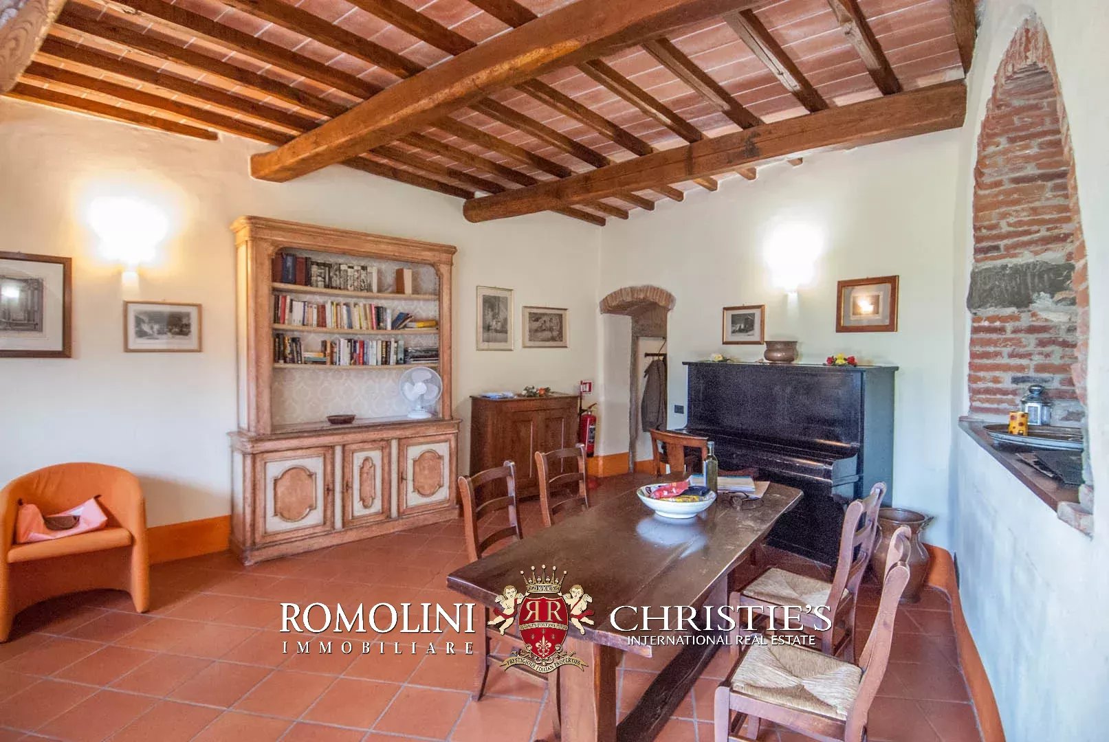 11 Bedroom Villa/Townhouse's Image 17