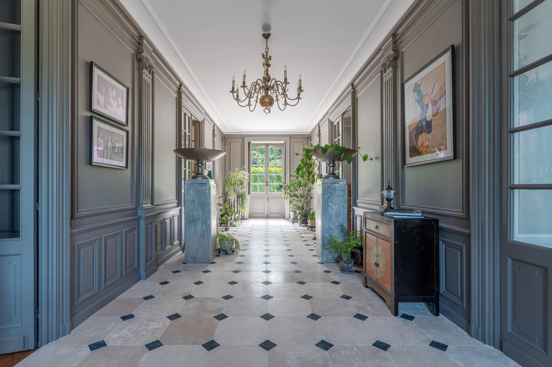16 Bedroom Chateau's Image 10