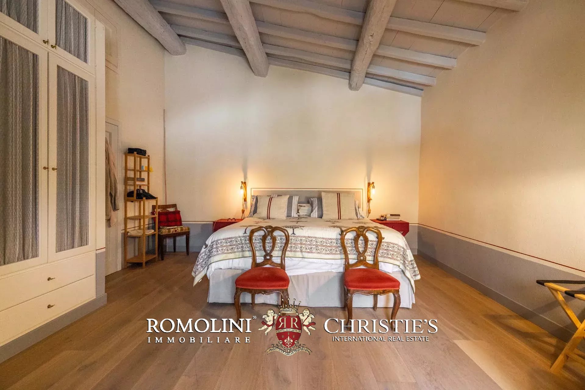 5 Bedroom Villa/Townhouse's Image 34