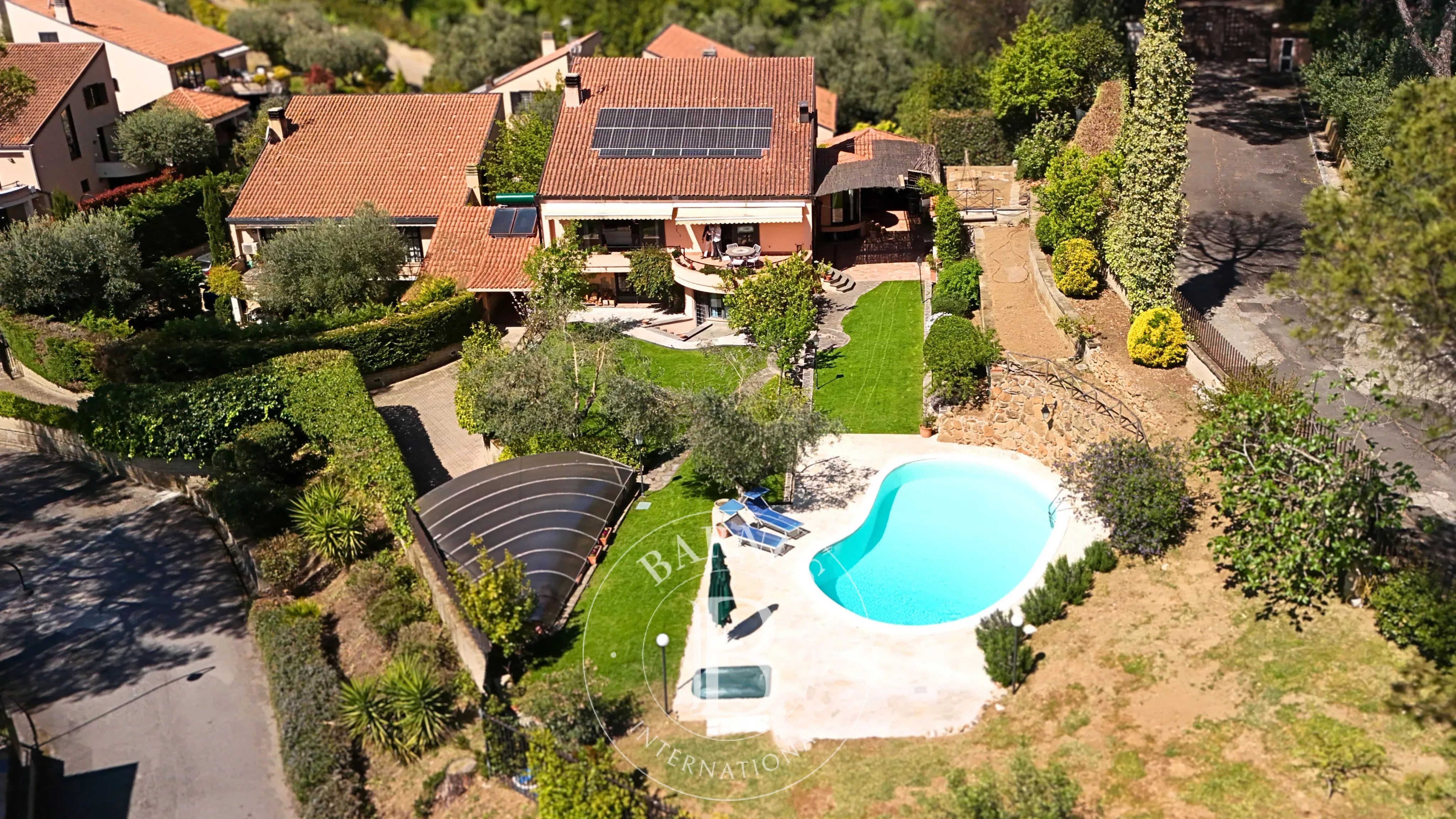 Villa Roma  -  ref 86941146 (picture 1)