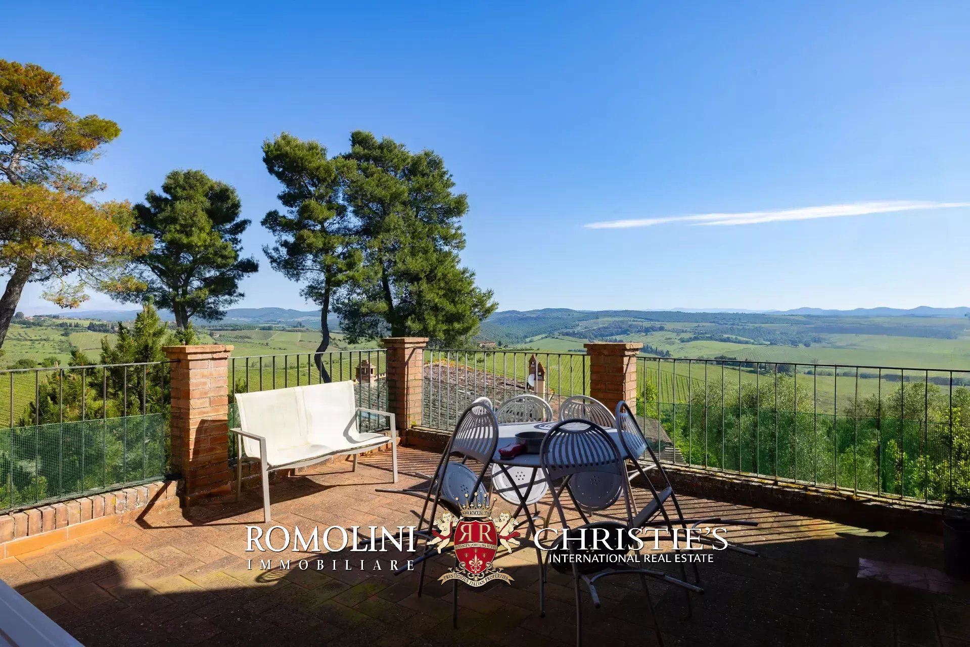 18 Bedroom Vineyard's Image 62
