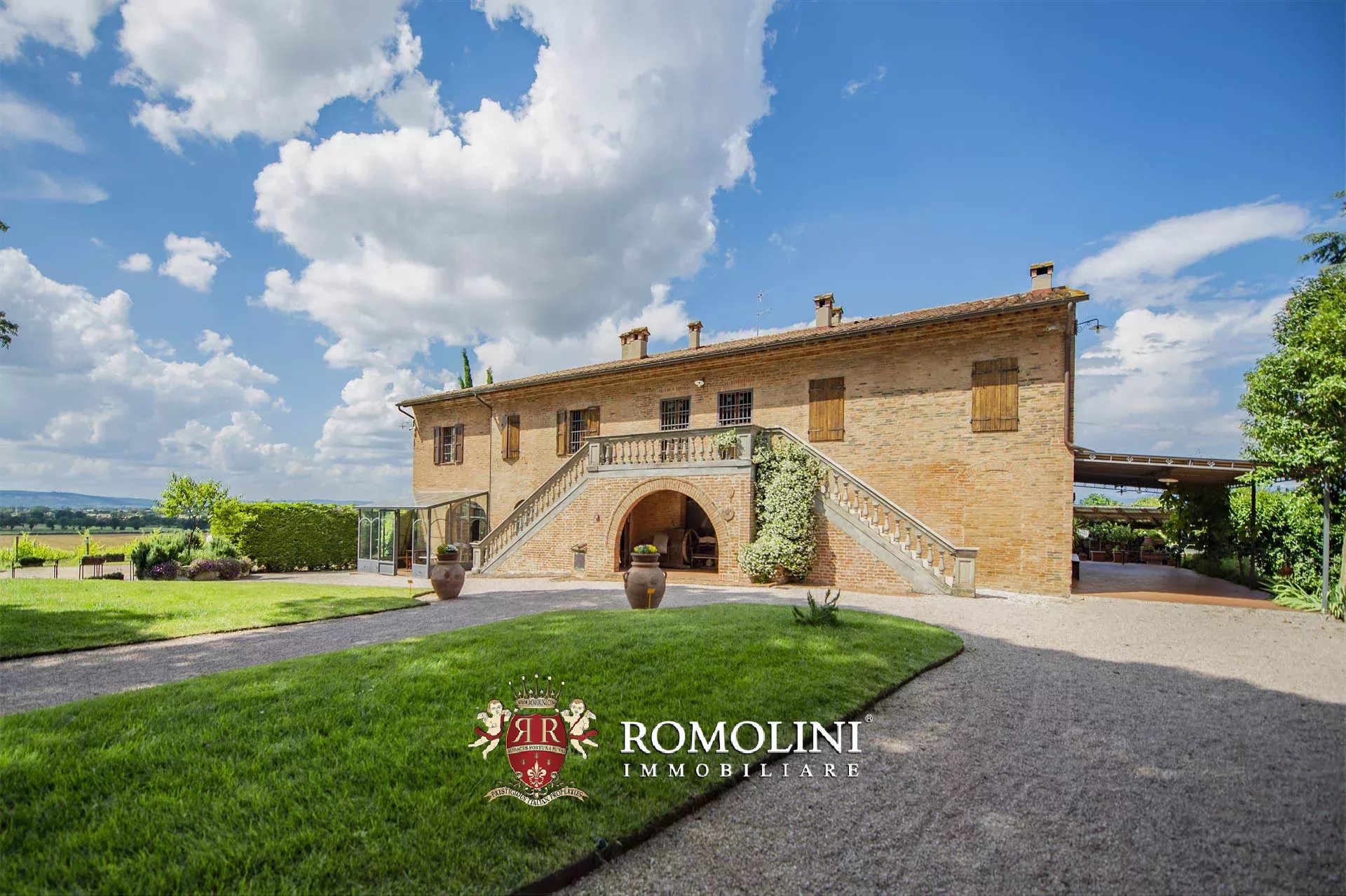 34 Bedroom Vineyard's Image 6
