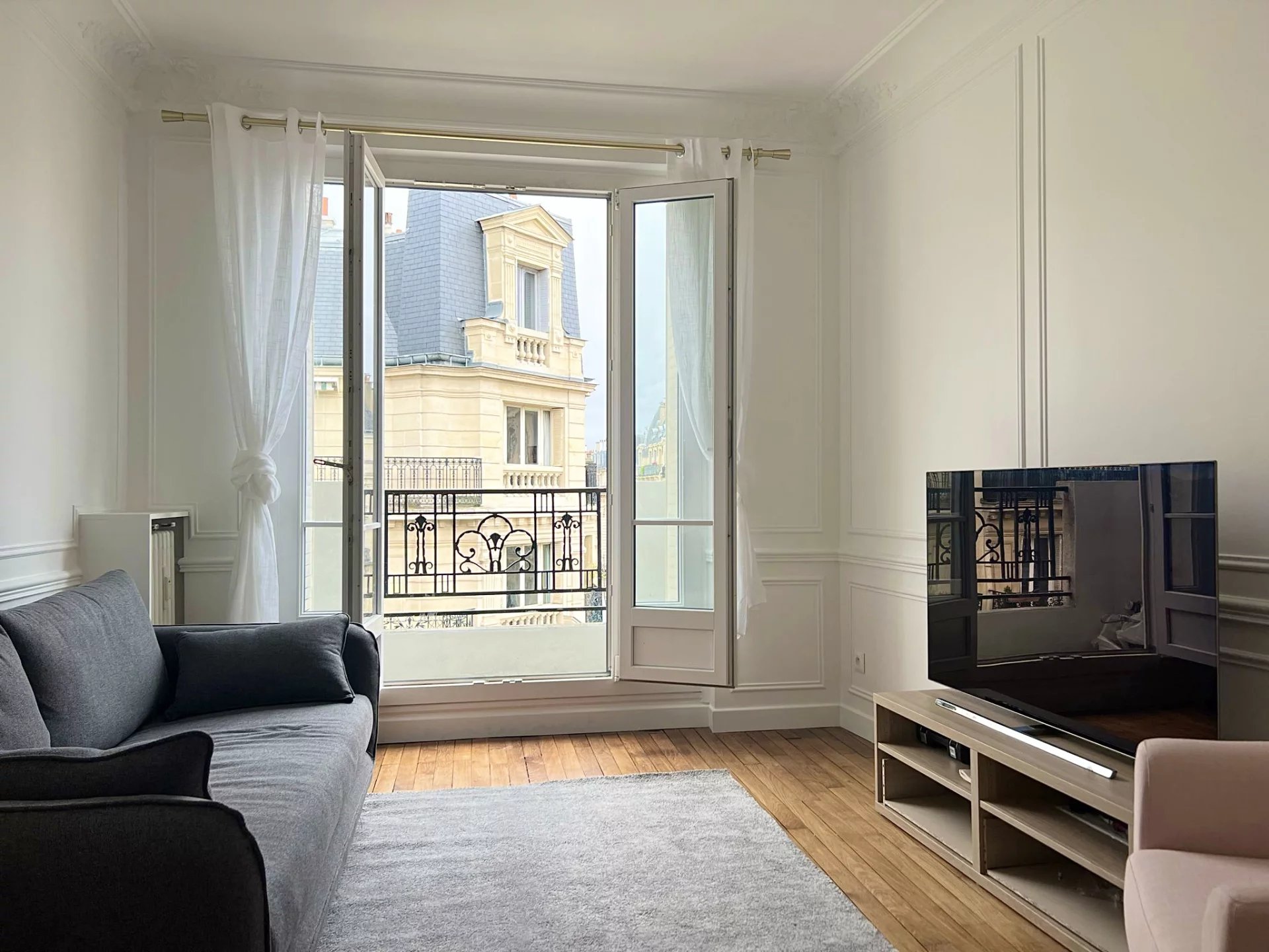 Rental Apartment Paris 7th École-Militaire