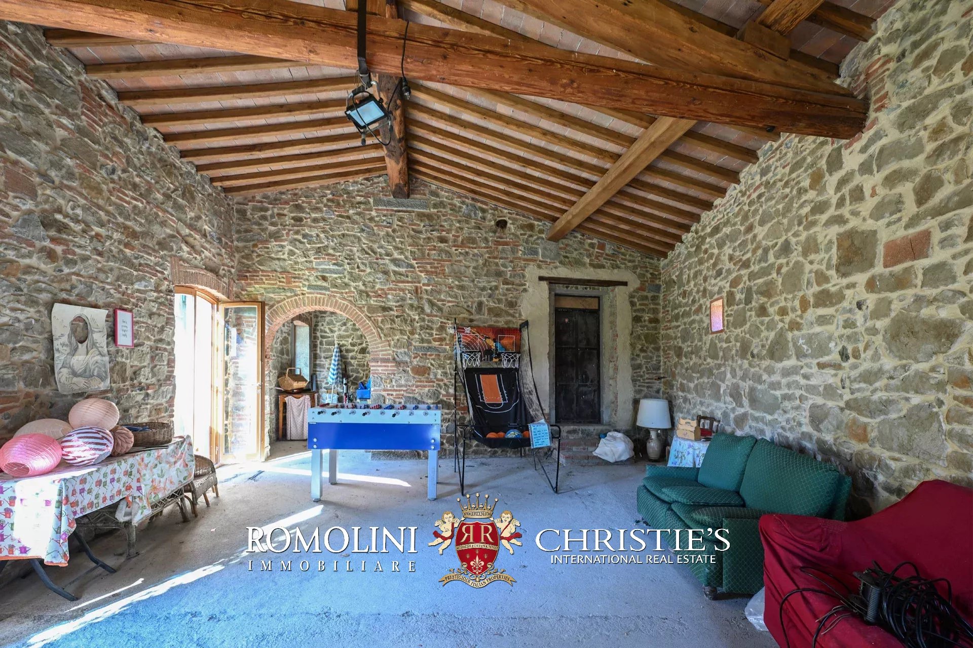 17 Bedroom Vineyard's Image 61