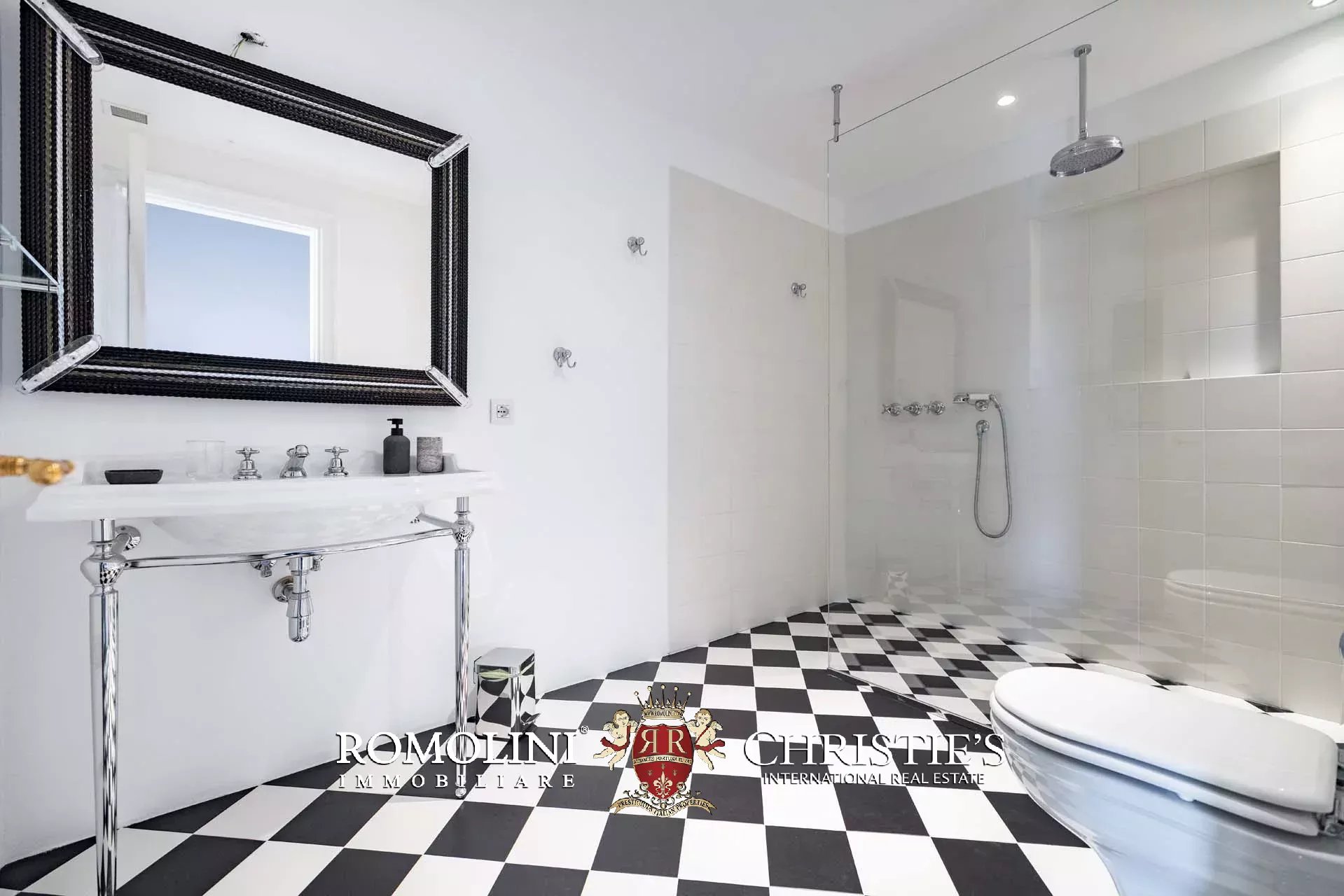 3 Bedroom Apartment/Flat's Image 28